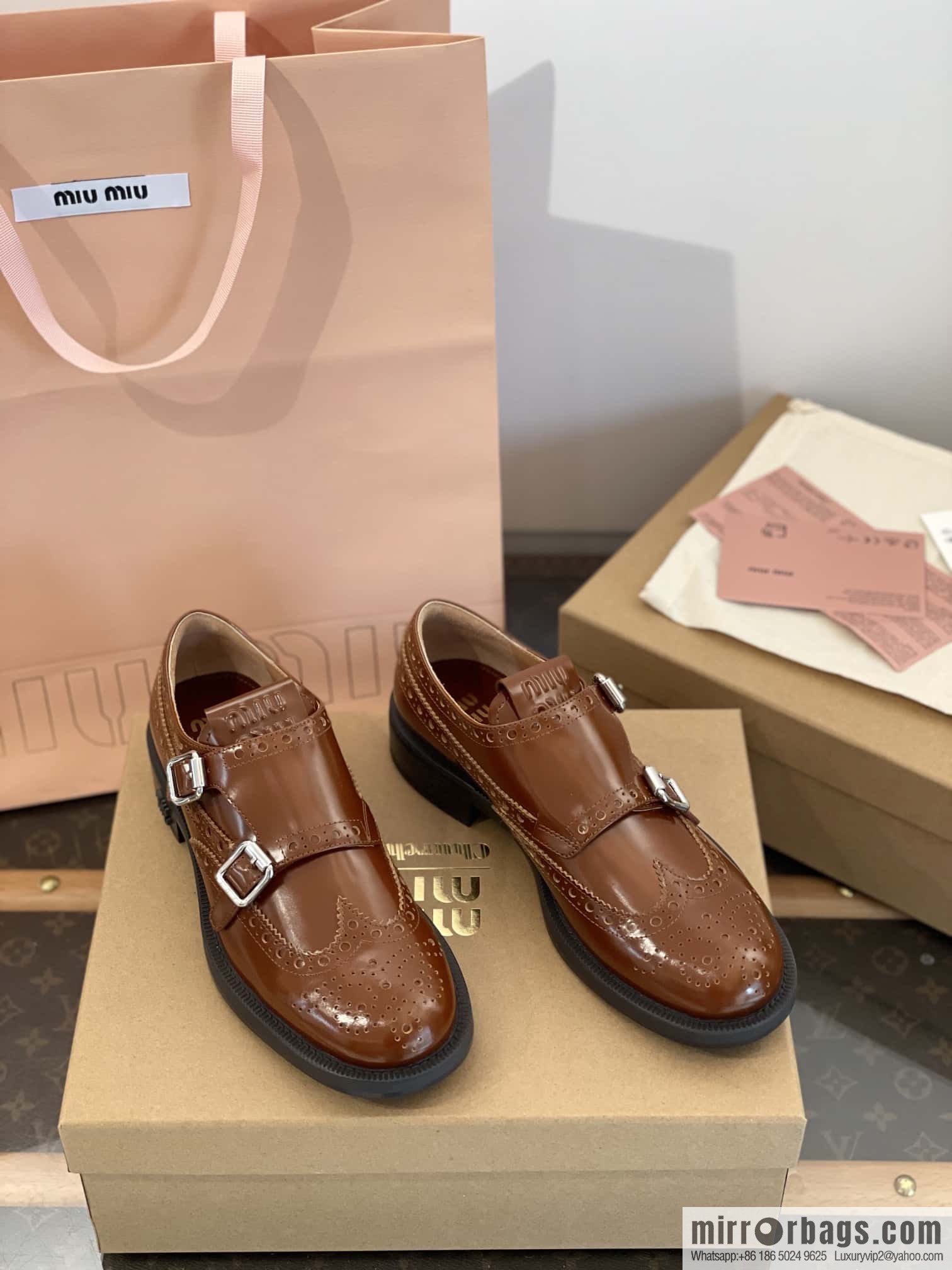 𝐂𝐡𝐮𝐫𝐜𝐡’𝐬 𝐱 𝐌𝐢𝐮 𝐌𝐢𝐮||𝟐𝟎𝟐𝟑 joint Brock carved Oxford small leather shoes