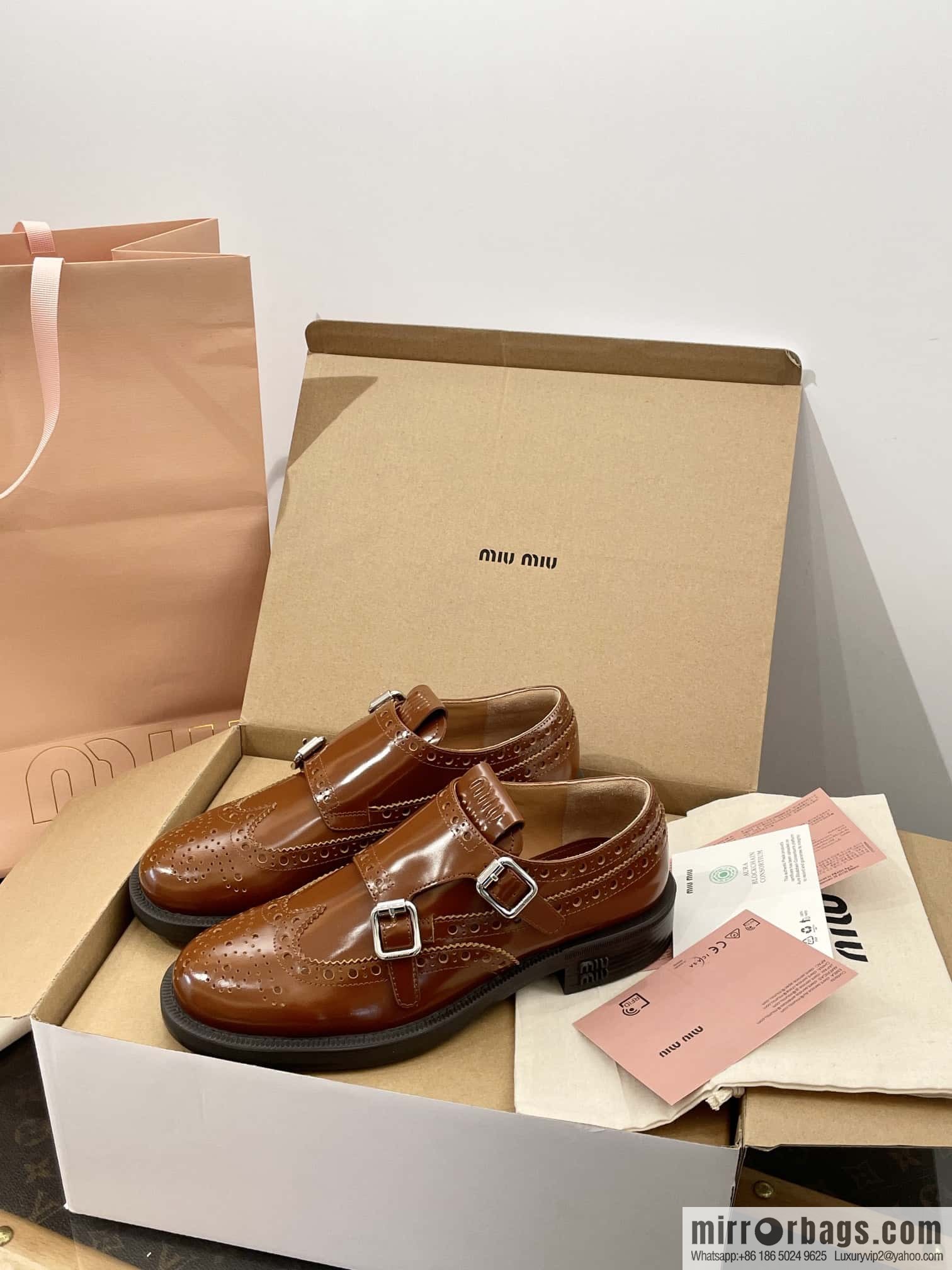 𝐂𝐡𝐮𝐫𝐜𝐡’𝐬 𝐱 𝐌𝐢𝐮 𝐌𝐢𝐮||𝟐𝟎𝟐𝟑 joint Brock carved Oxford small leather shoes