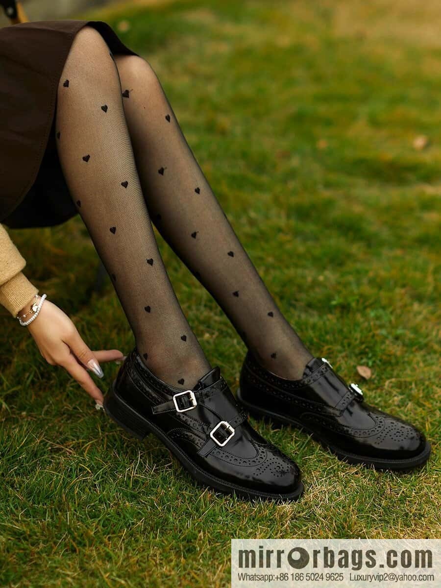 𝐂𝐡𝐮𝐫𝐜𝐡’𝐬 𝐱 𝐌𝐢𝐮 𝐌𝐢𝐮||𝟐𝟎𝟐𝟑 joint Brock carved Oxford small leather shoes