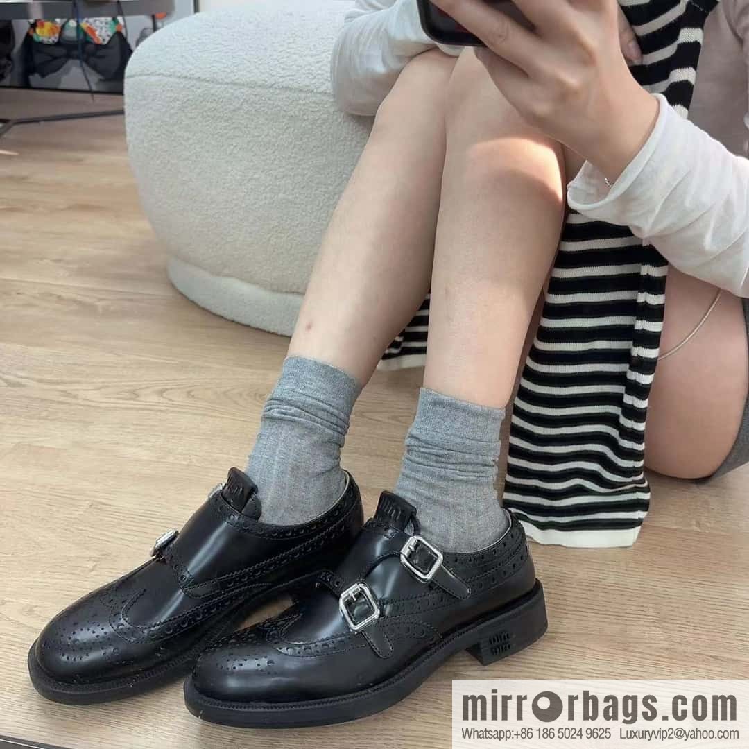 𝐂𝐡𝐮𝐫𝐜𝐡’𝐬 𝐱 𝐌𝐢𝐮 𝐌𝐢𝐮||𝟐𝟎𝟐𝟑 joint Brock carved Oxford small leather shoes