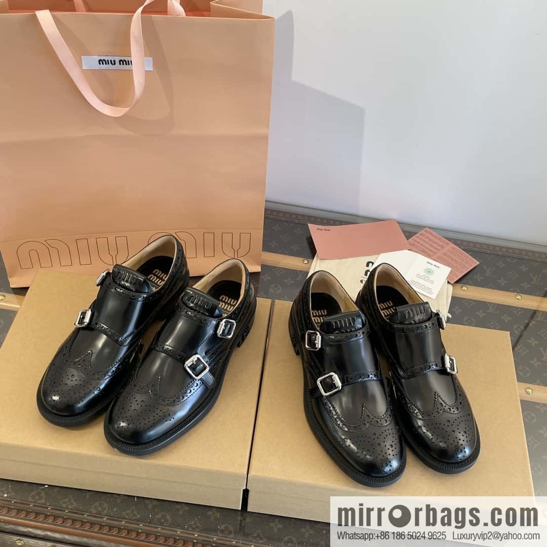 𝐂𝐡𝐮𝐫𝐜𝐡’𝐬 𝐱 𝐌𝐢𝐮 𝐌𝐢𝐮||𝟐𝟎𝟐𝟑 joint Brock carved Oxford small leather shoes
