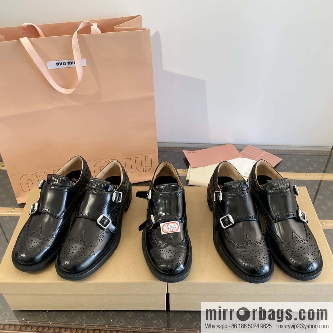 𝐂𝐡𝐮𝐫𝐜𝐡’𝐬 𝐱 𝐌𝐢𝐮 𝐌𝐢𝐮||𝟐𝟎𝟐𝟑 joint Brock carved Oxford small leather shoes