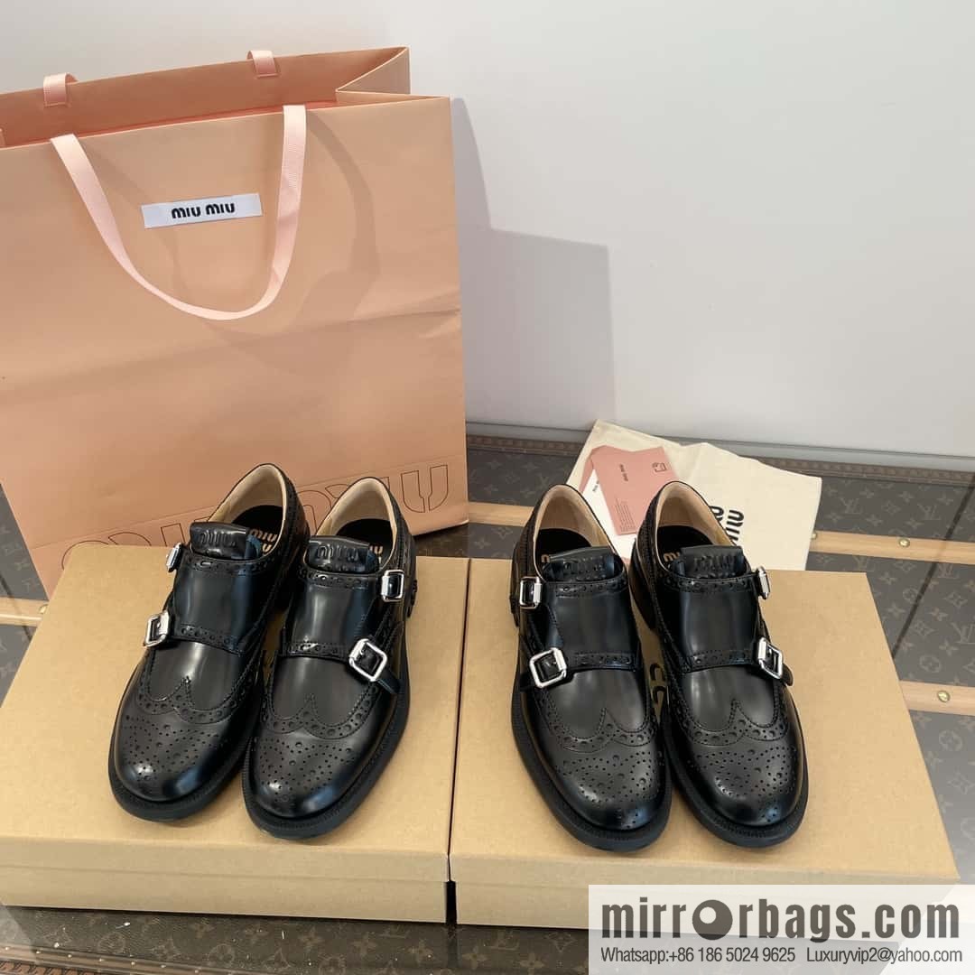 𝐂𝐡𝐮𝐫𝐜𝐡’𝐬 𝐱 𝐌𝐢𝐮 𝐌𝐢𝐮||𝟐𝟎𝟐𝟑 joint Brock carved Oxford small leather shoes