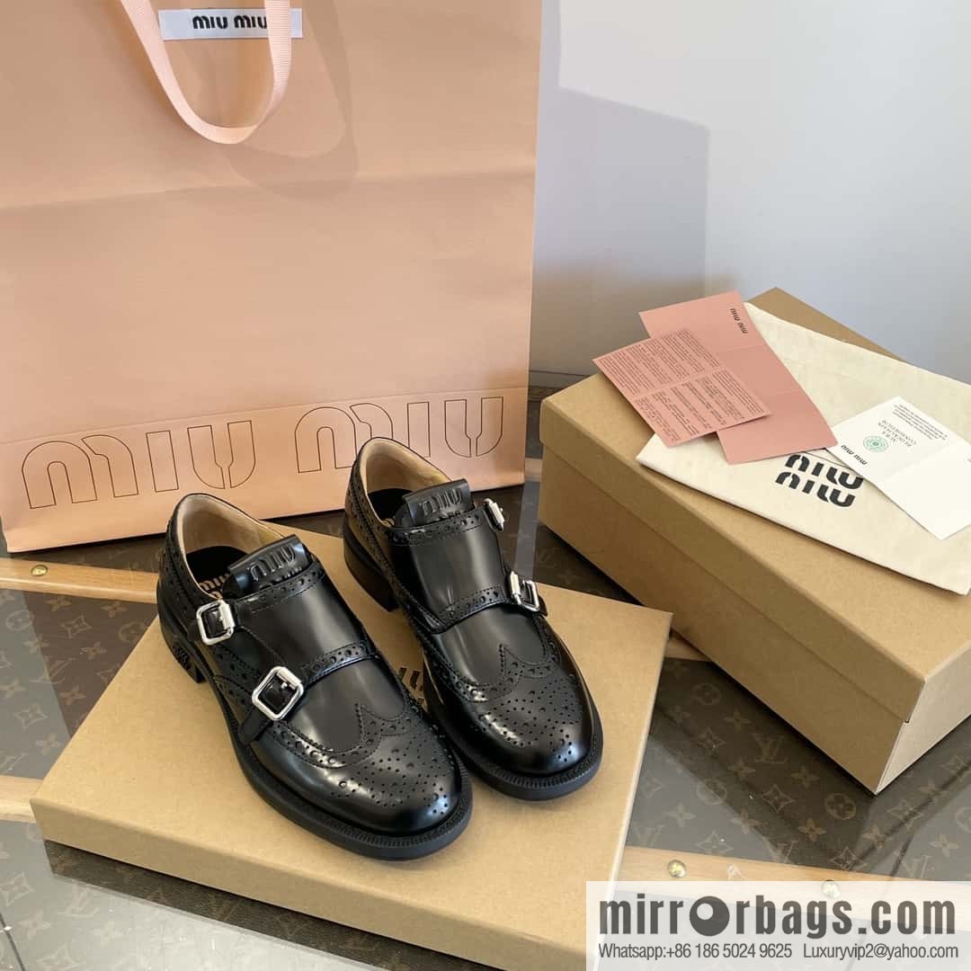 𝐂𝐡𝐮𝐫𝐜𝐡’𝐬 𝐱 𝐌𝐢𝐮 𝐌𝐢𝐮||𝟐𝟎𝟐𝟑 joint Brock carved Oxford small leather shoes