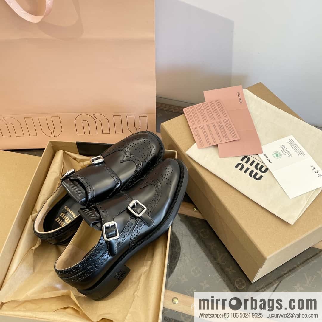 𝐂𝐡𝐮𝐫𝐜𝐡’𝐬 𝐱 𝐌𝐢𝐮 𝐌𝐢𝐮||𝟐𝟎𝟐𝟑 joint Brock carved Oxford small leather shoes