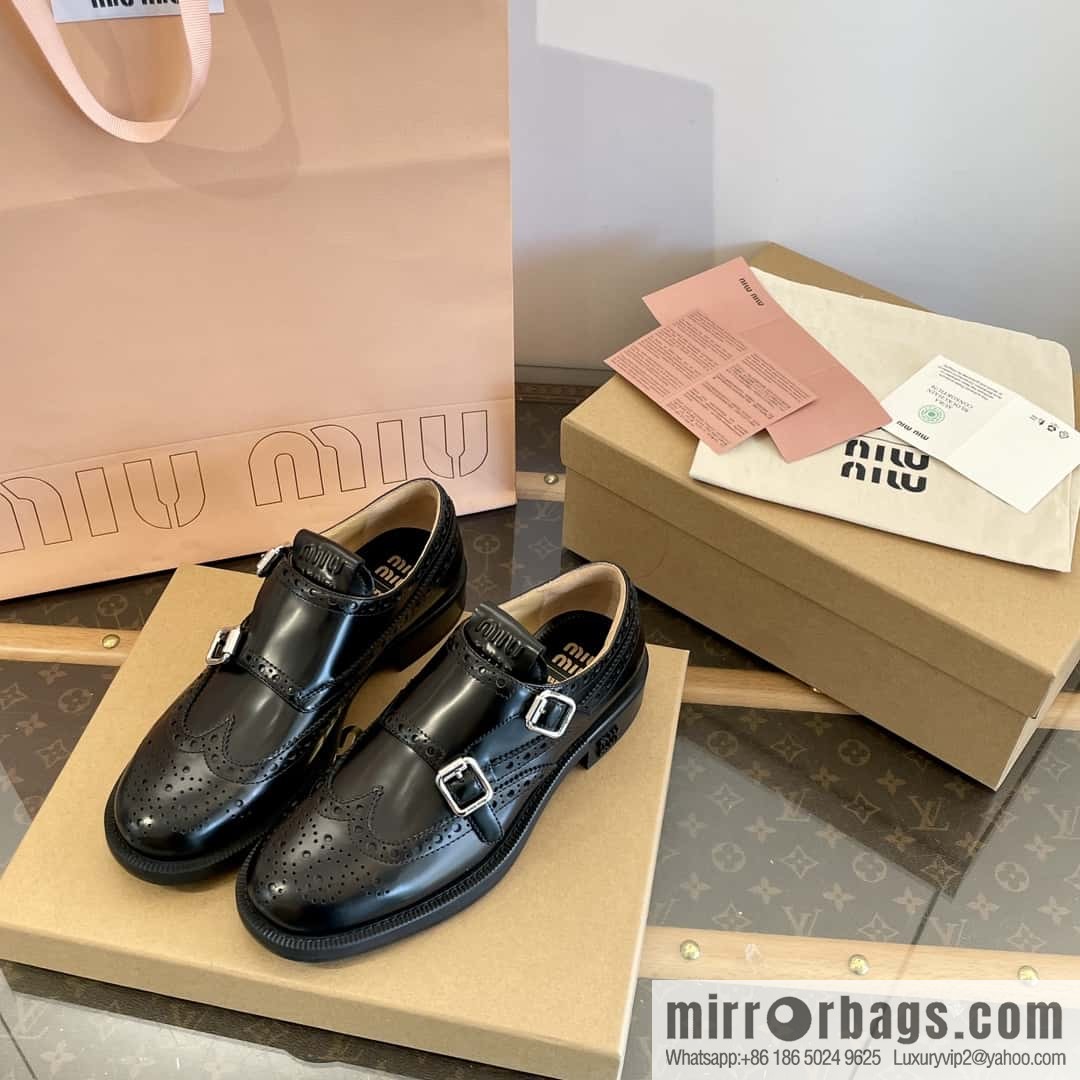 𝐂𝐡𝐮𝐫𝐜𝐡’𝐬 𝐱 𝐌𝐢𝐮 𝐌𝐢𝐮||𝟐𝟎𝟐𝟑 joint Brock carved Oxford small leather shoes