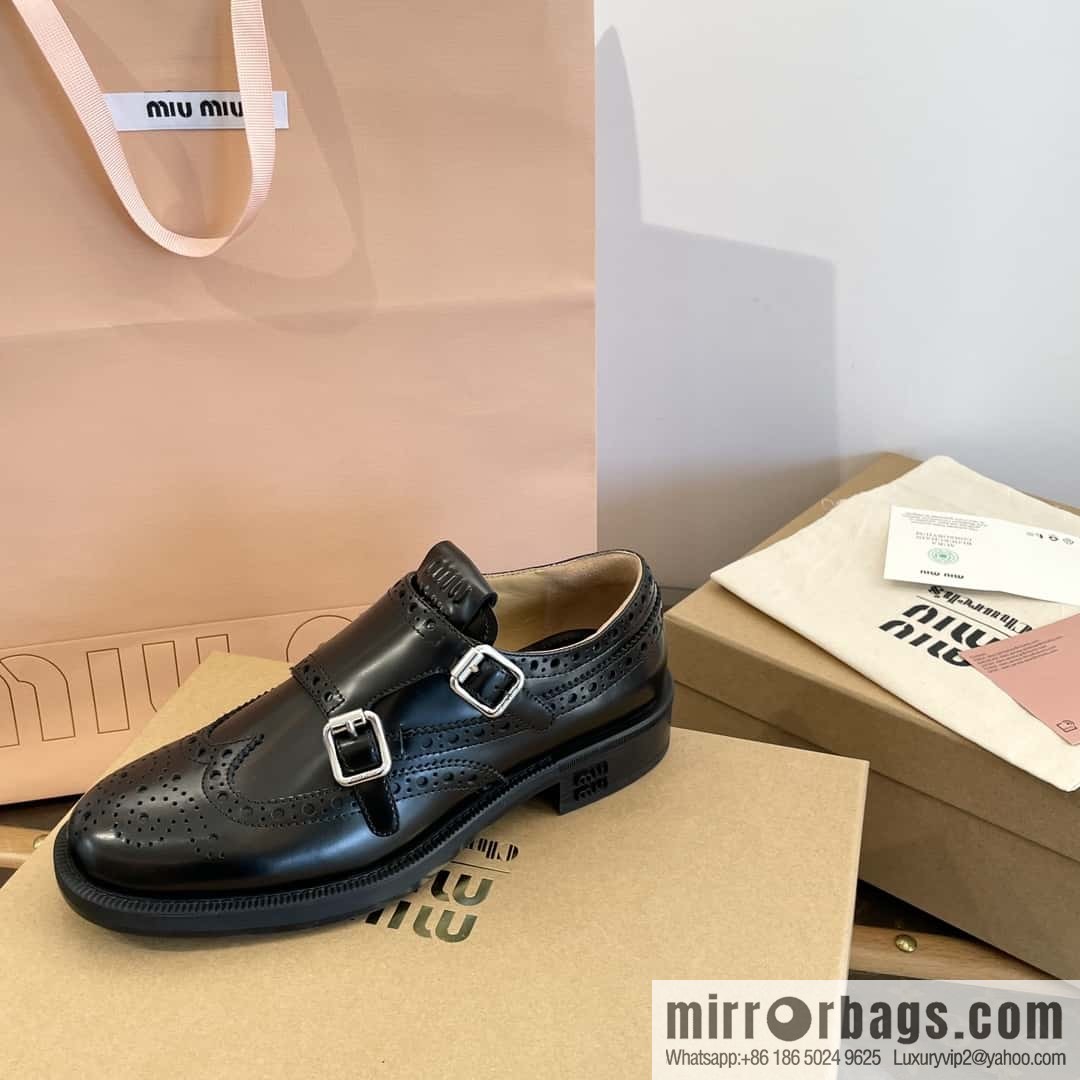 𝐂𝐡𝐮𝐫𝐜𝐡’𝐬 𝐱 𝐌𝐢𝐮 𝐌𝐢𝐮||𝟐𝟎𝟐𝟑 joint Brock carved Oxford small leather shoes