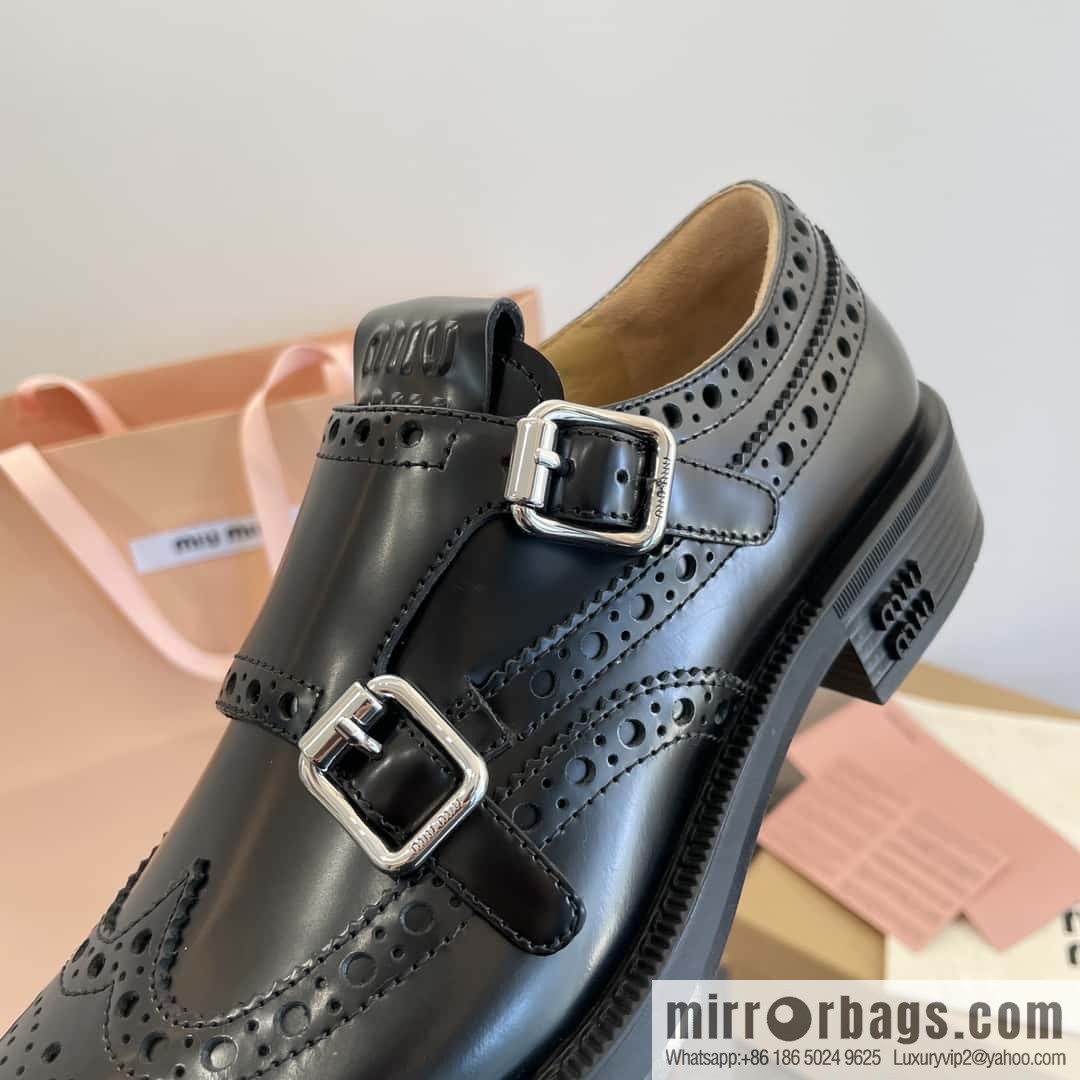 𝐂𝐡𝐮𝐫𝐜𝐡’𝐬 𝐱 𝐌𝐢𝐮 𝐌𝐢𝐮||𝟐𝟎𝟐𝟑 joint Brock carved Oxford small leather shoes