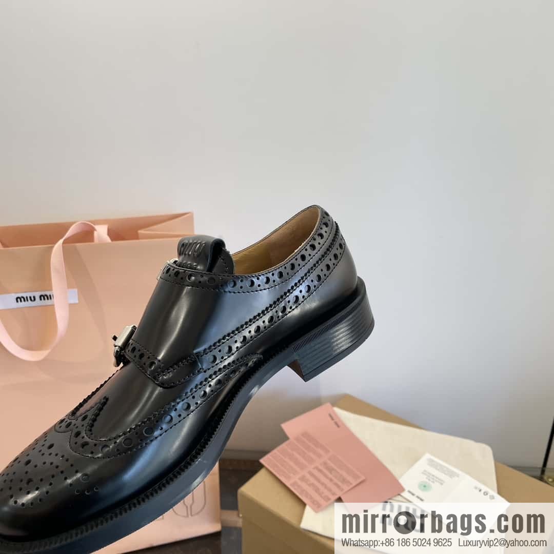 𝐂𝐡𝐮𝐫𝐜𝐡’𝐬 𝐱 𝐌𝐢𝐮 𝐌𝐢𝐮||𝟐𝟎𝟐𝟑 joint Brock carved Oxford small leather shoes