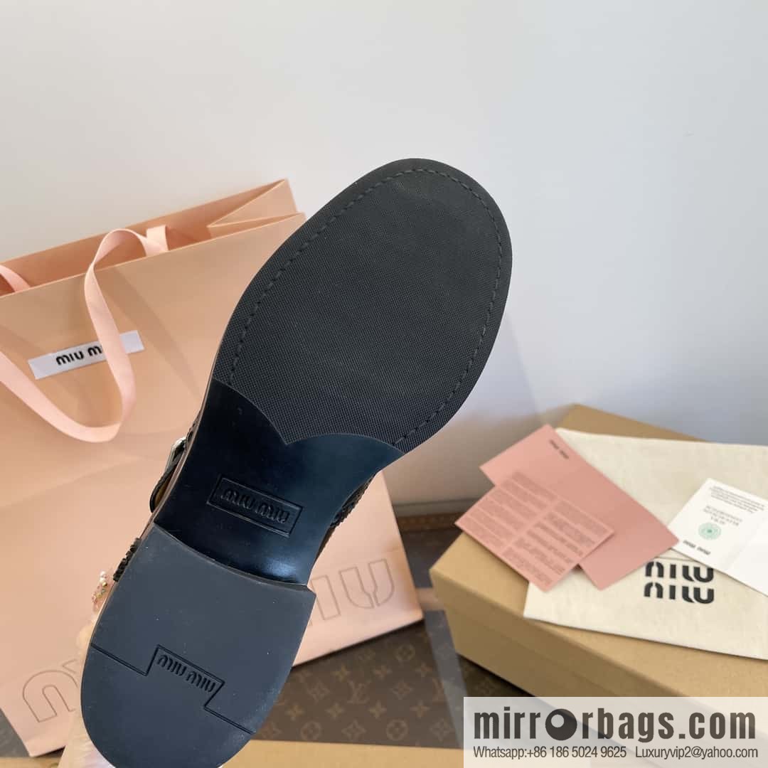 𝐂𝐡𝐮𝐫𝐜𝐡’𝐬 𝐱 𝐌𝐢𝐮 𝐌𝐢𝐮||𝟐𝟎𝟐𝟑 joint Brock carved Oxford small leather shoes