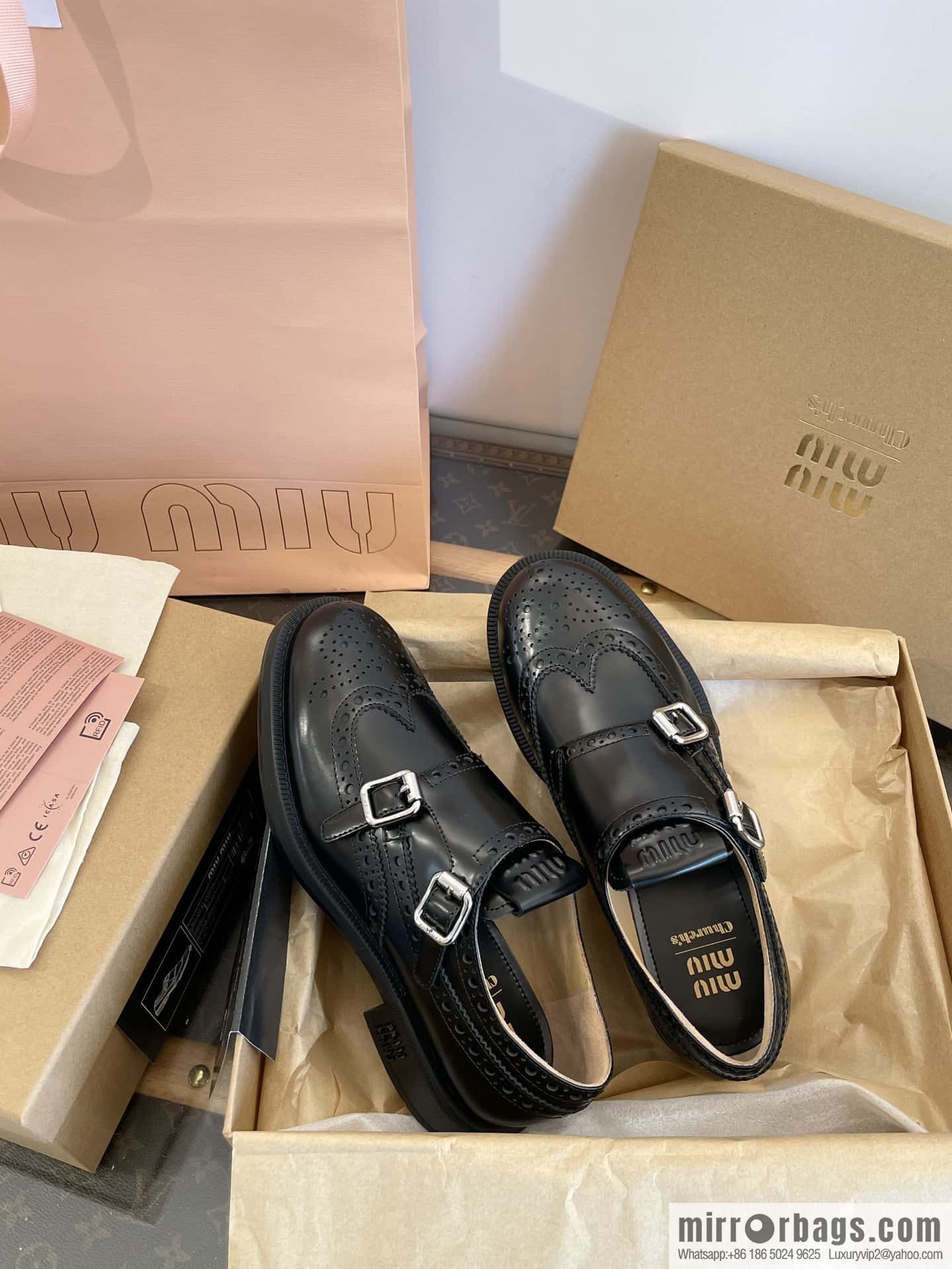 𝐂𝐡𝐮𝐫𝐜𝐡’𝐬 𝐱 𝐌𝐢𝐮 𝐌𝐢𝐮||𝟐𝟎𝟐𝟑 joint Brock carved Oxford small leather shoes