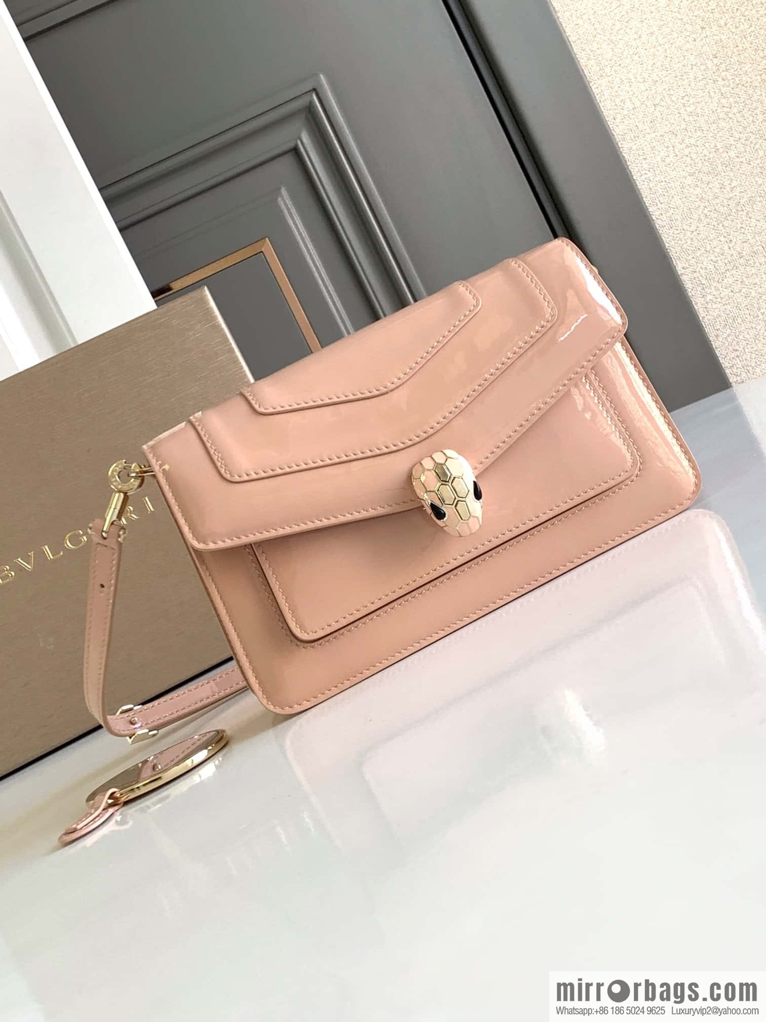 BVLGARI Bulgari SERPENTI FOREVER EAST-WEST Small shoulder bag 292103 pink 22CM