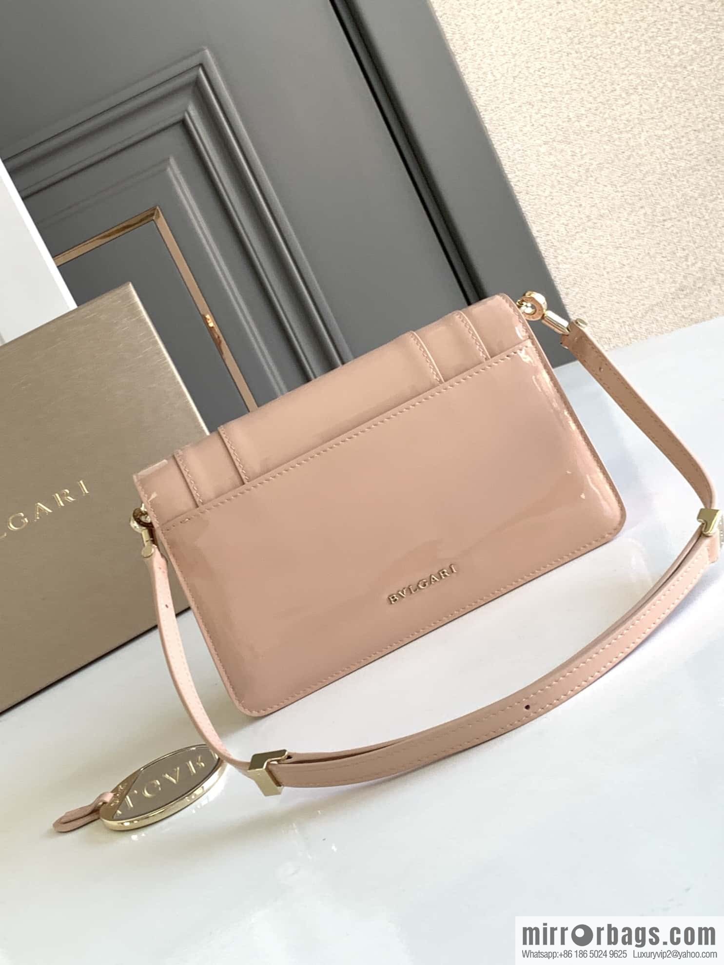 BVLGARI Bulgari SERPENTI FOREVER EAST-WEST Small shoulder bag 292103 pink 22CM