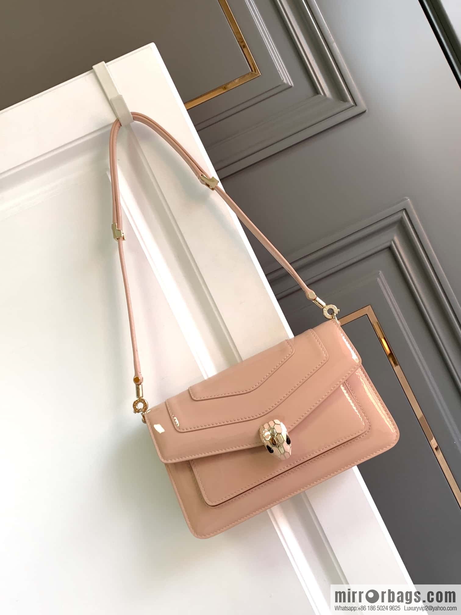 BVLGARI Bulgari SERPENTI FOREVER EAST-WEST Small shoulder bag 292103 pink 22CM