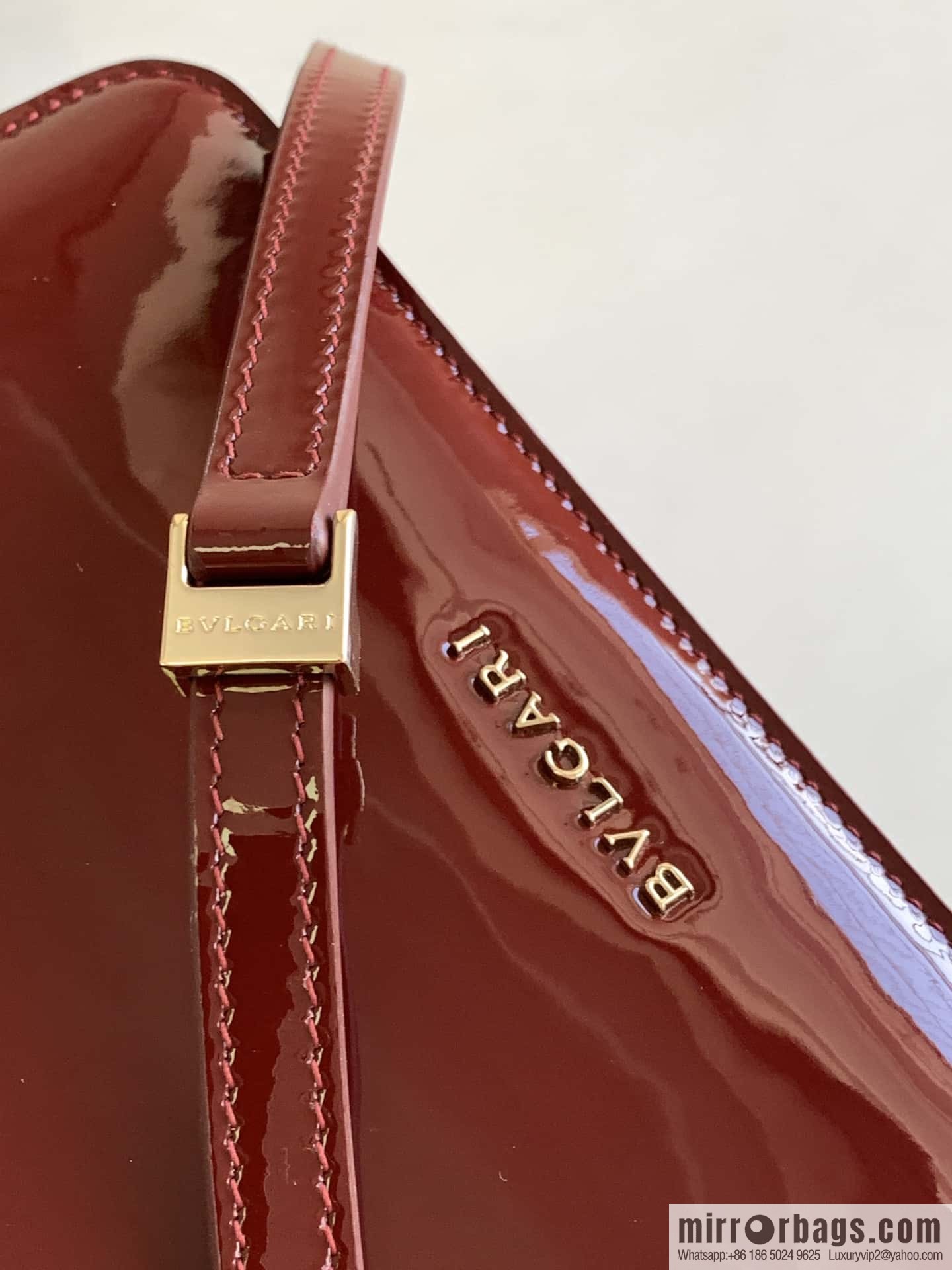 BVLGARI Bulgari SERPENTI FOREVER EAST-WEST Series Small Shoulder Bag 292103 Burgundy 22CM