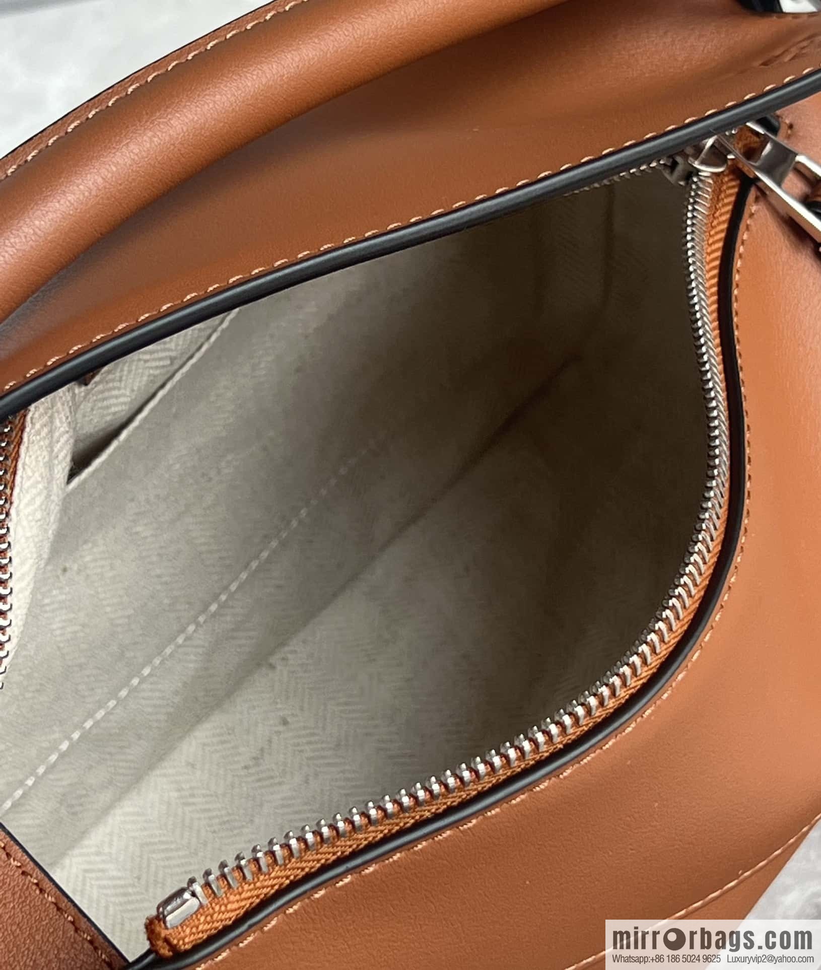 LOEWE puzzle geometric pack 24cm 0681 caramel brown
