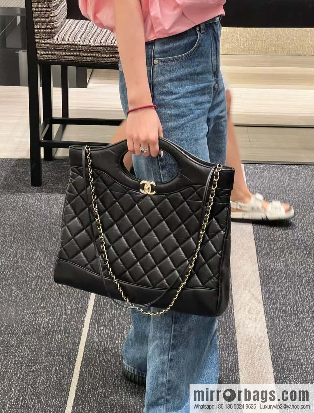 CHANEL Advanced Handicraft 31bag large black AS1010
