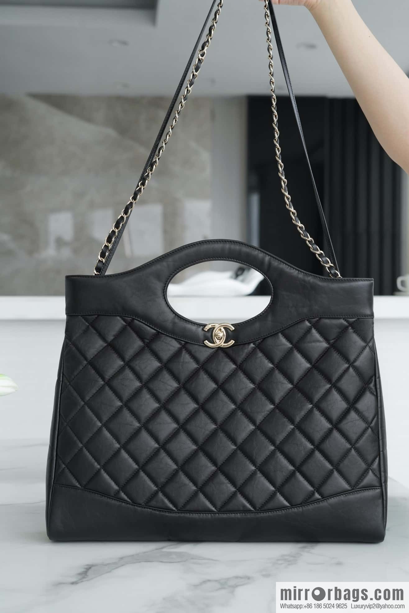 CHANEL Advanced Handicraft 31bag large black AS1010