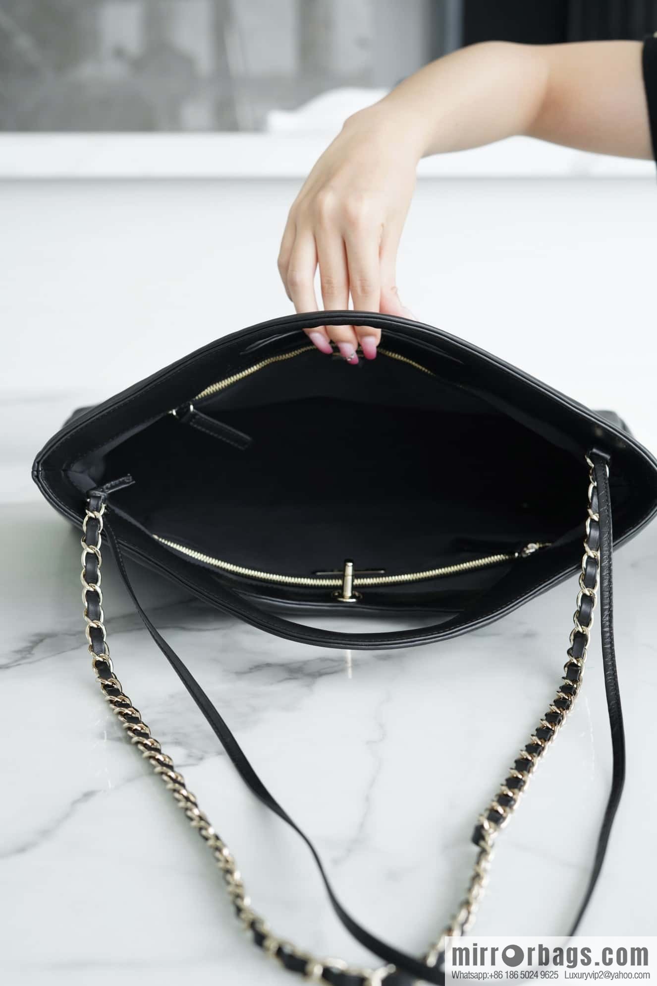 CHANEL Advanced Handicraft 31bag large black AS1010