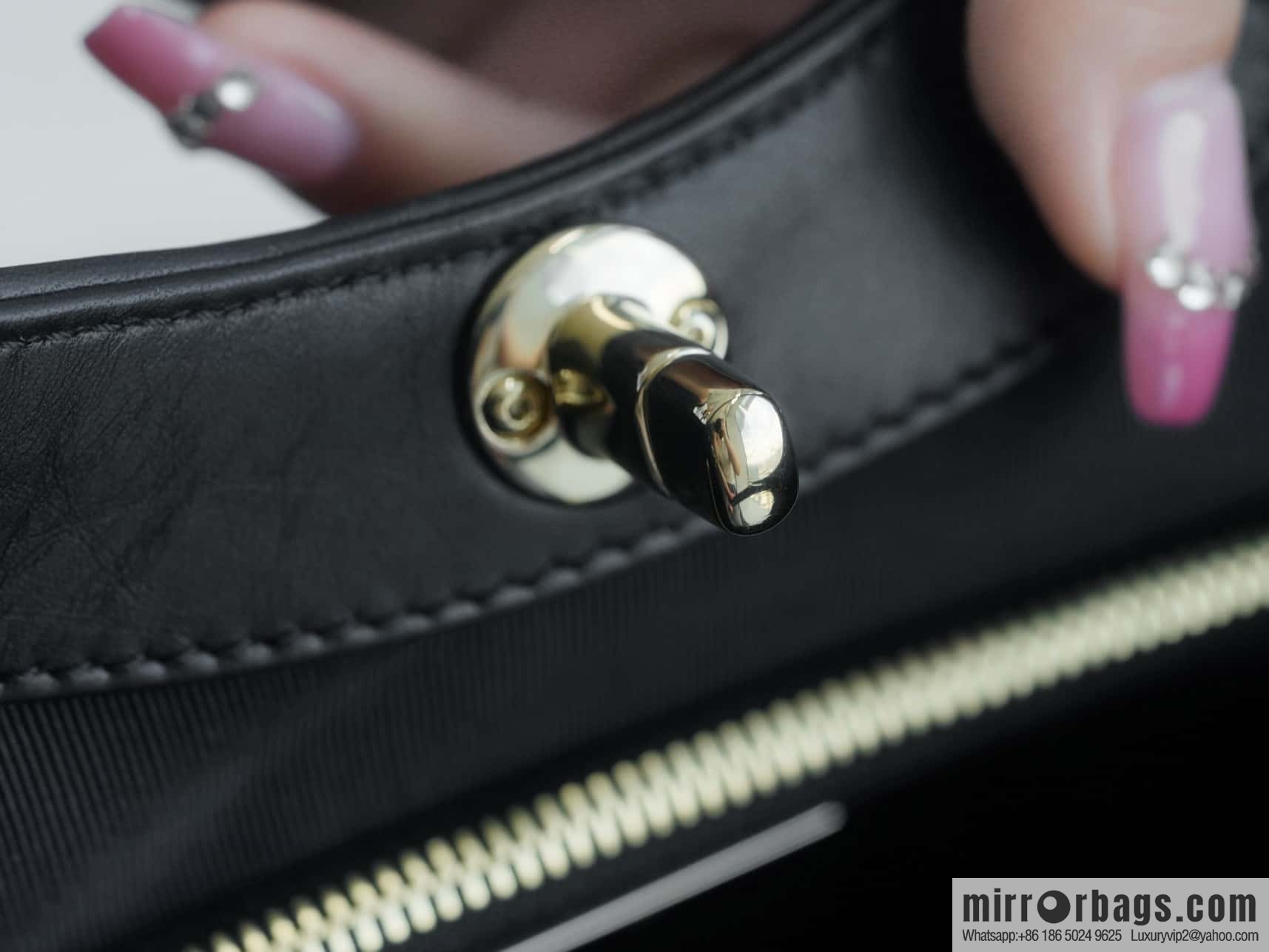 CHANEL Advanced Handicraft 31bag large black AS1010