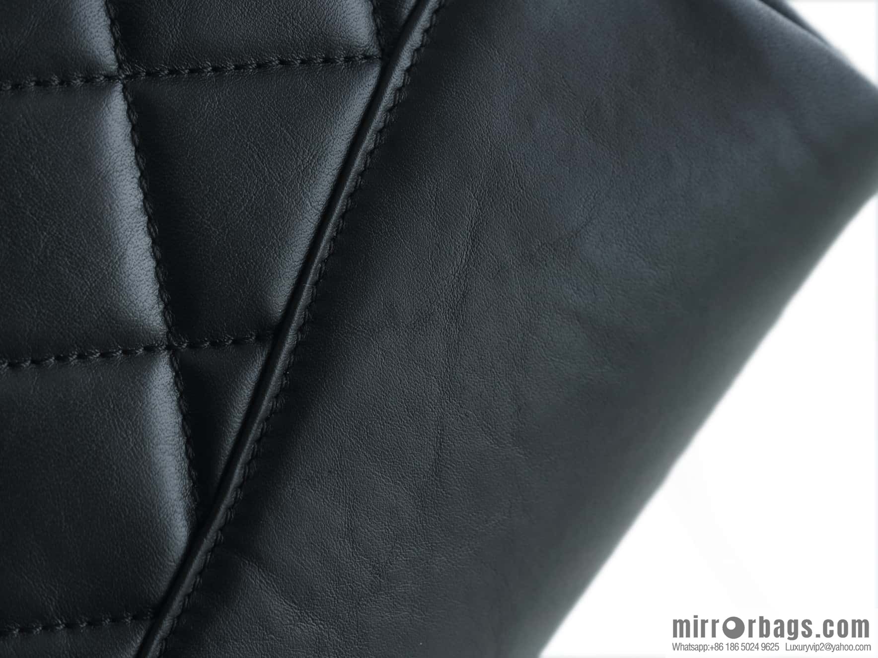 CHANEL Advanced Handicraft 31bag large black AS1010