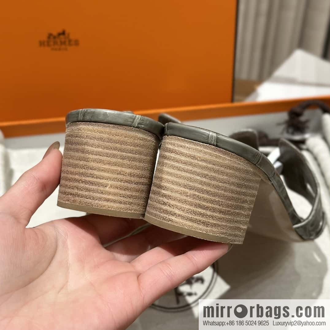 Hermès Crocodile 🐊 slippers