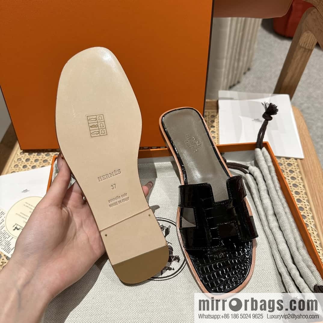 Hermès H tow crocodile skin