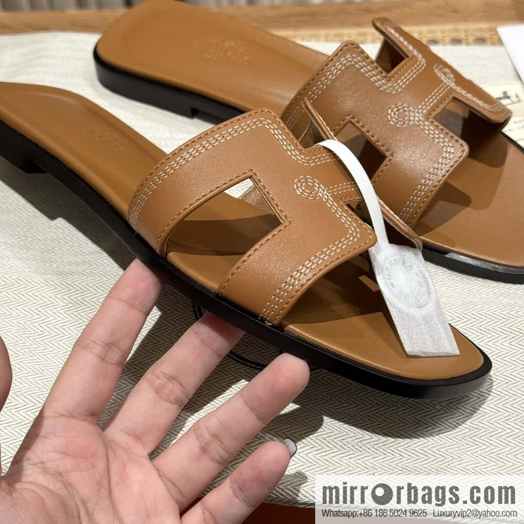 Hermès new embroidered slippers
