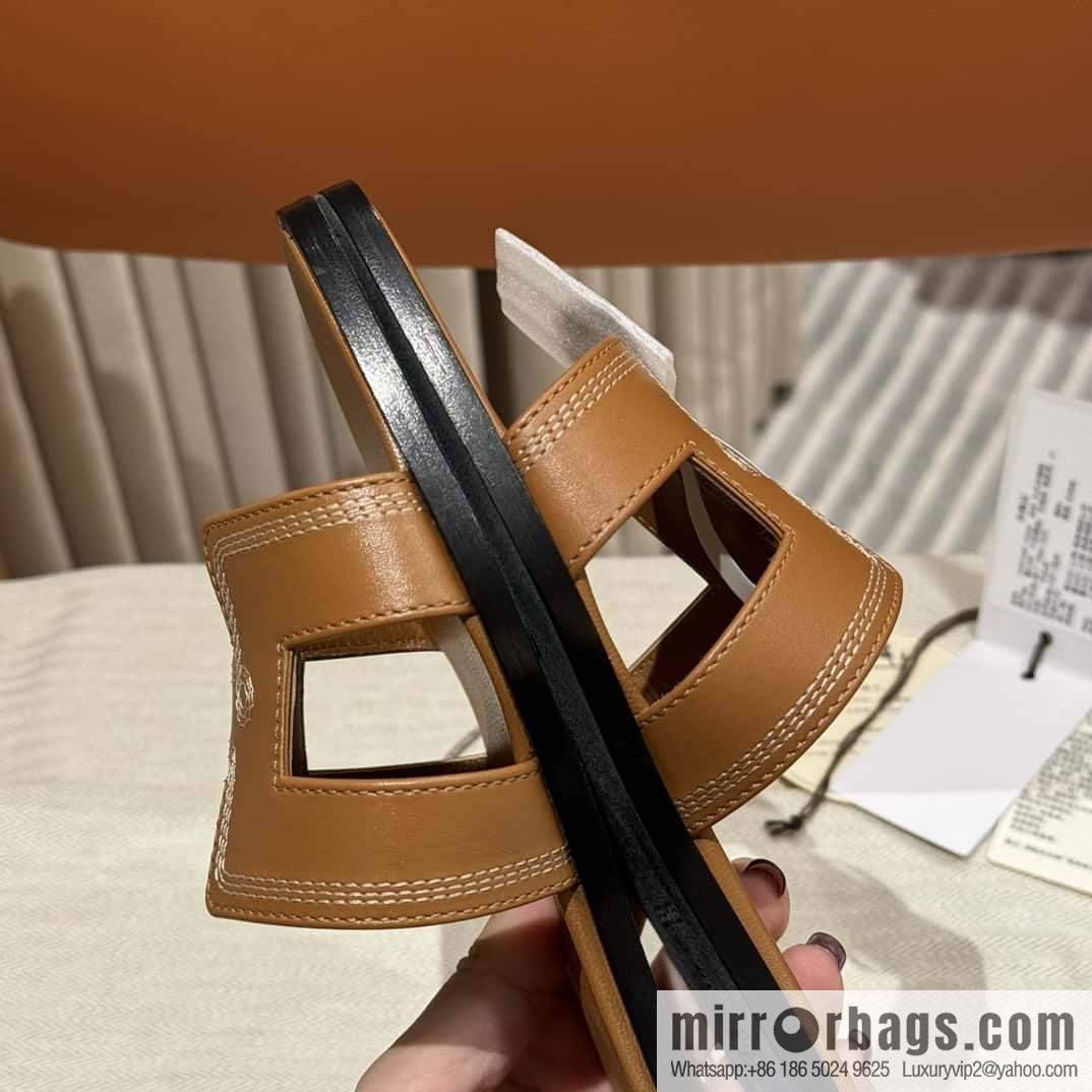 Hermès new embroidered slippers