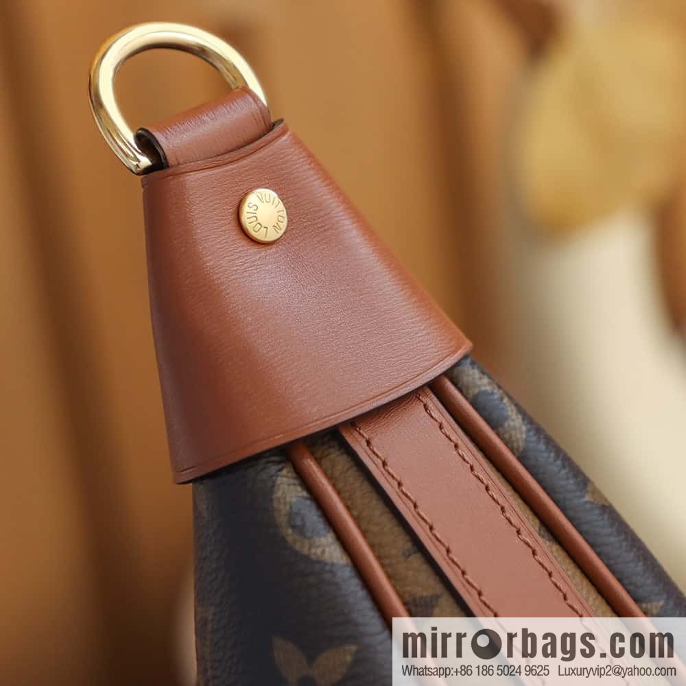 LV M46311 LOOP HOBO BAG catwalk model big bowl bean buns