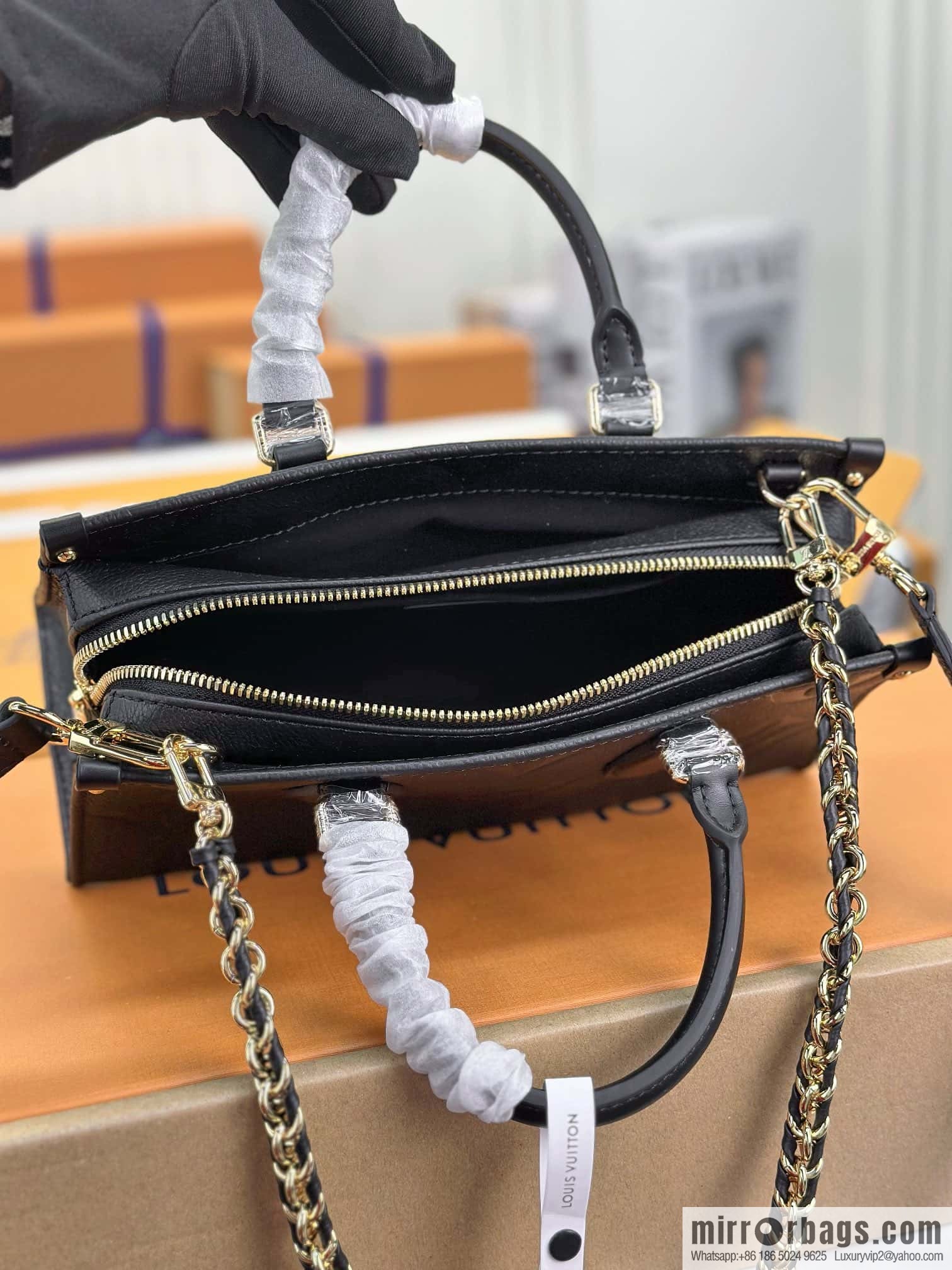 LV M23640 ONTHEGO EAST WEST BAG