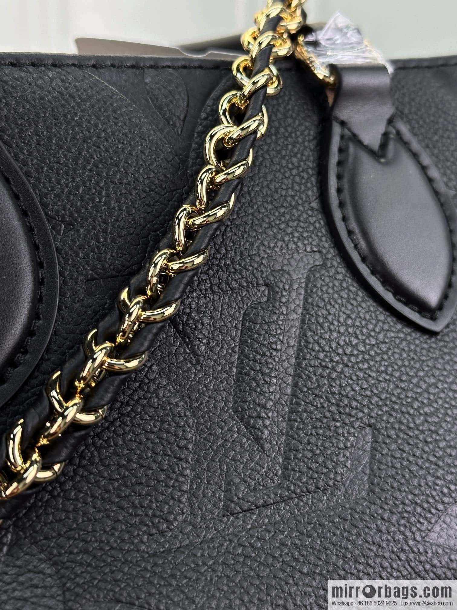 LV M23640 ONTHEGO EAST WEST BAG