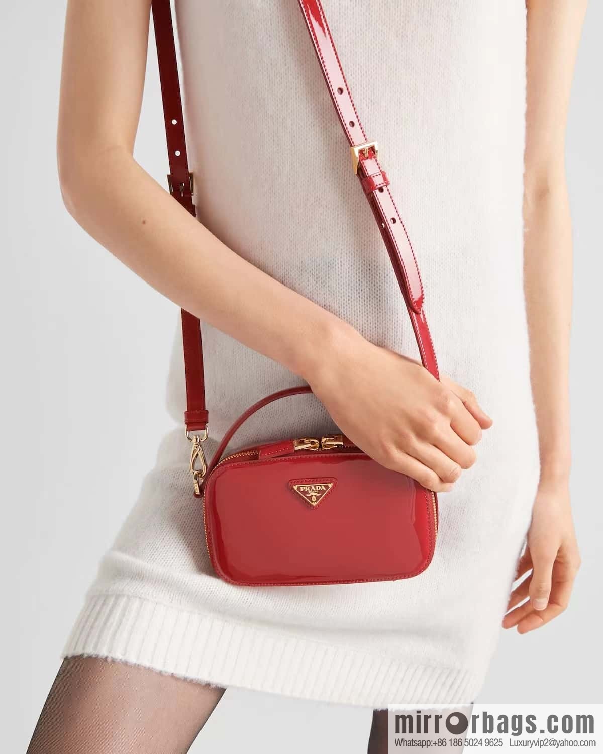 PRADA 🎉 new 🎉 1BH206 patent leather 🎉🎉 red