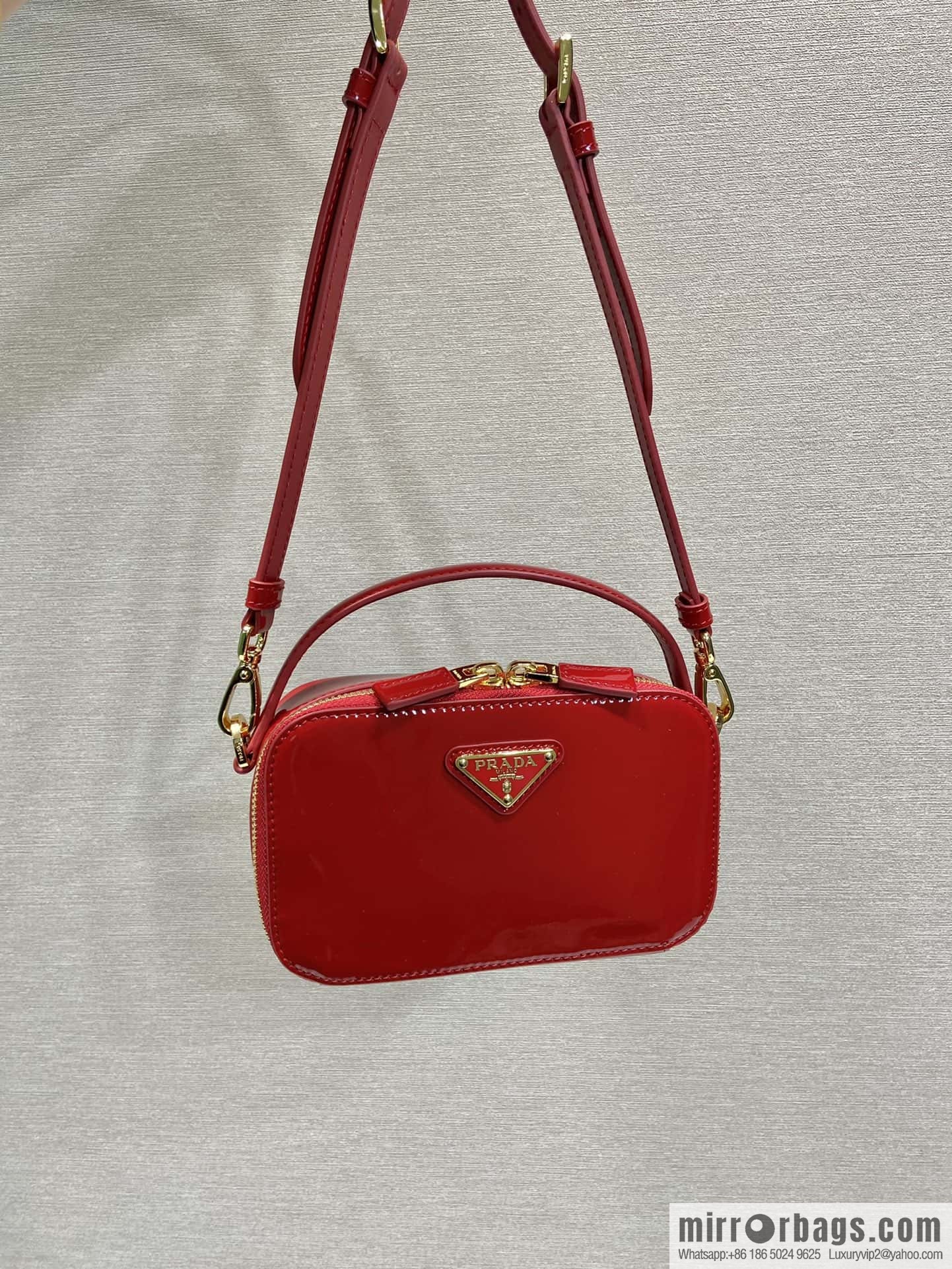 PRADA 🎉 new 🎉 1BH206 patent leather 🎉🎉 red