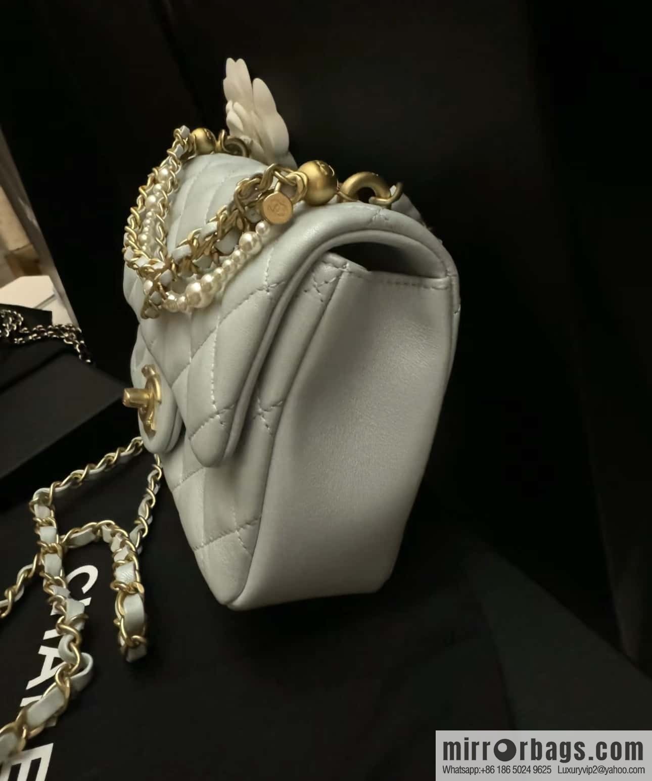 CHANEL 24P Spring and Summer Preview Series Limited Edition Pearl Square Fatty AS4385
