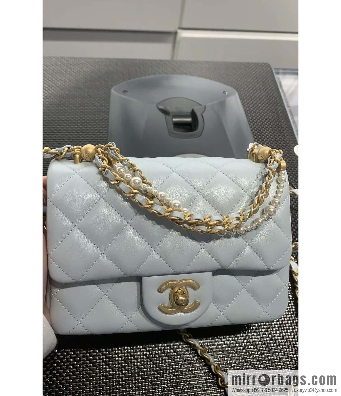 CHANEL 24P Spring and Summer Preview Series Limited Edition Pearl Square Fatty AS4385
