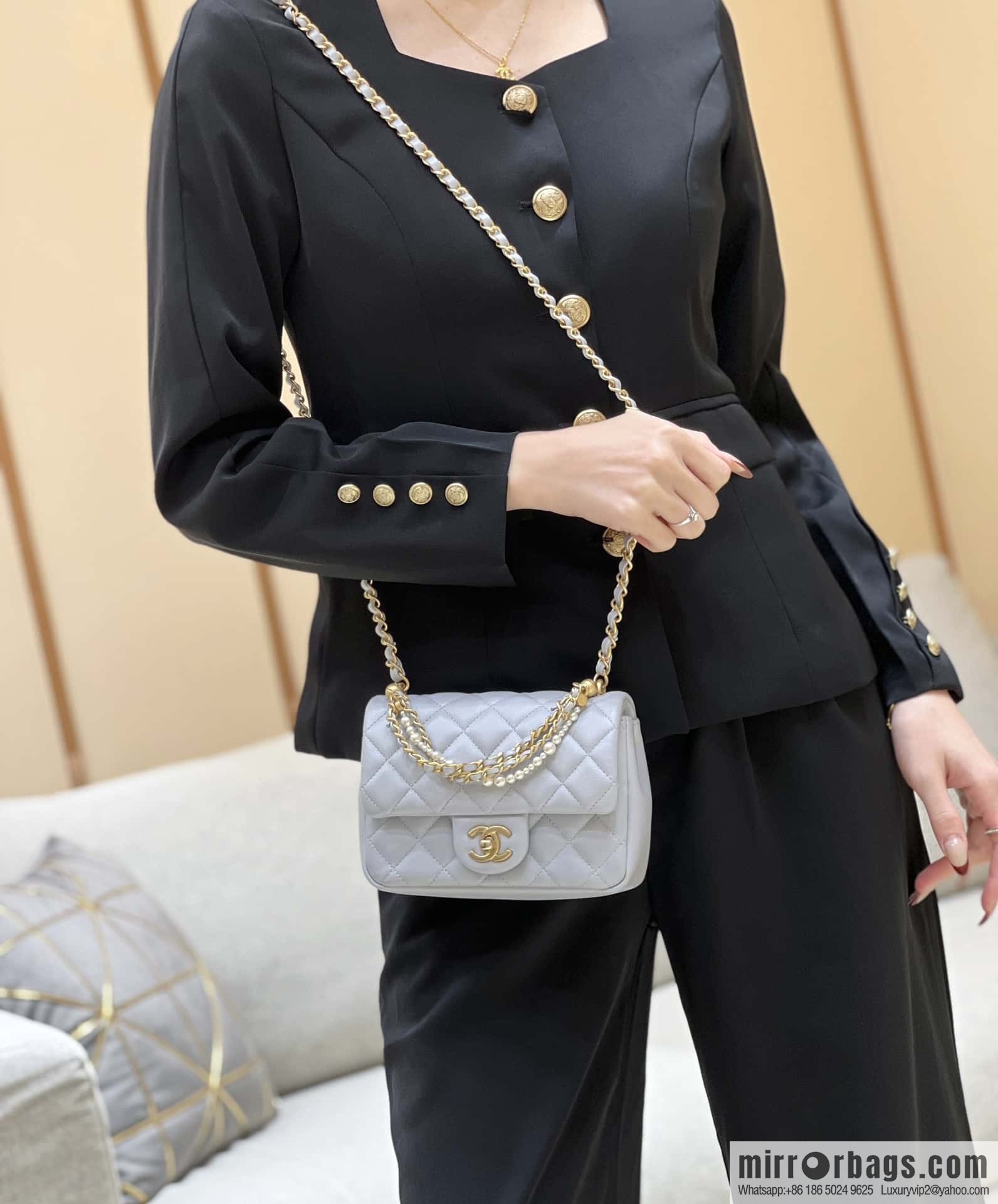 CHANEL 24P Spring and Summer Preview Series Limited Edition Pearl Square Fatty AS4385