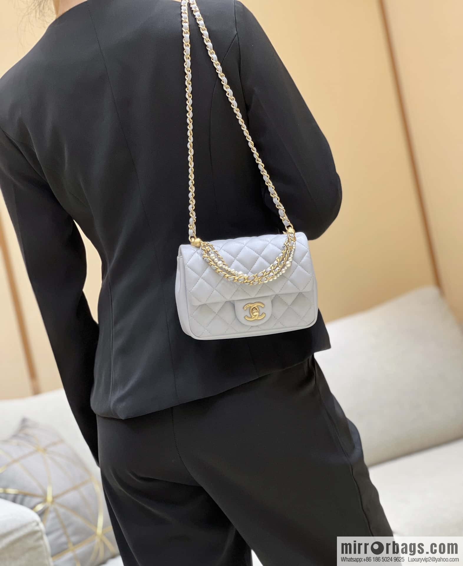 CHANEL 24P Spring and Summer Preview Series Limited Edition Pearl Square Fatty AS4385
