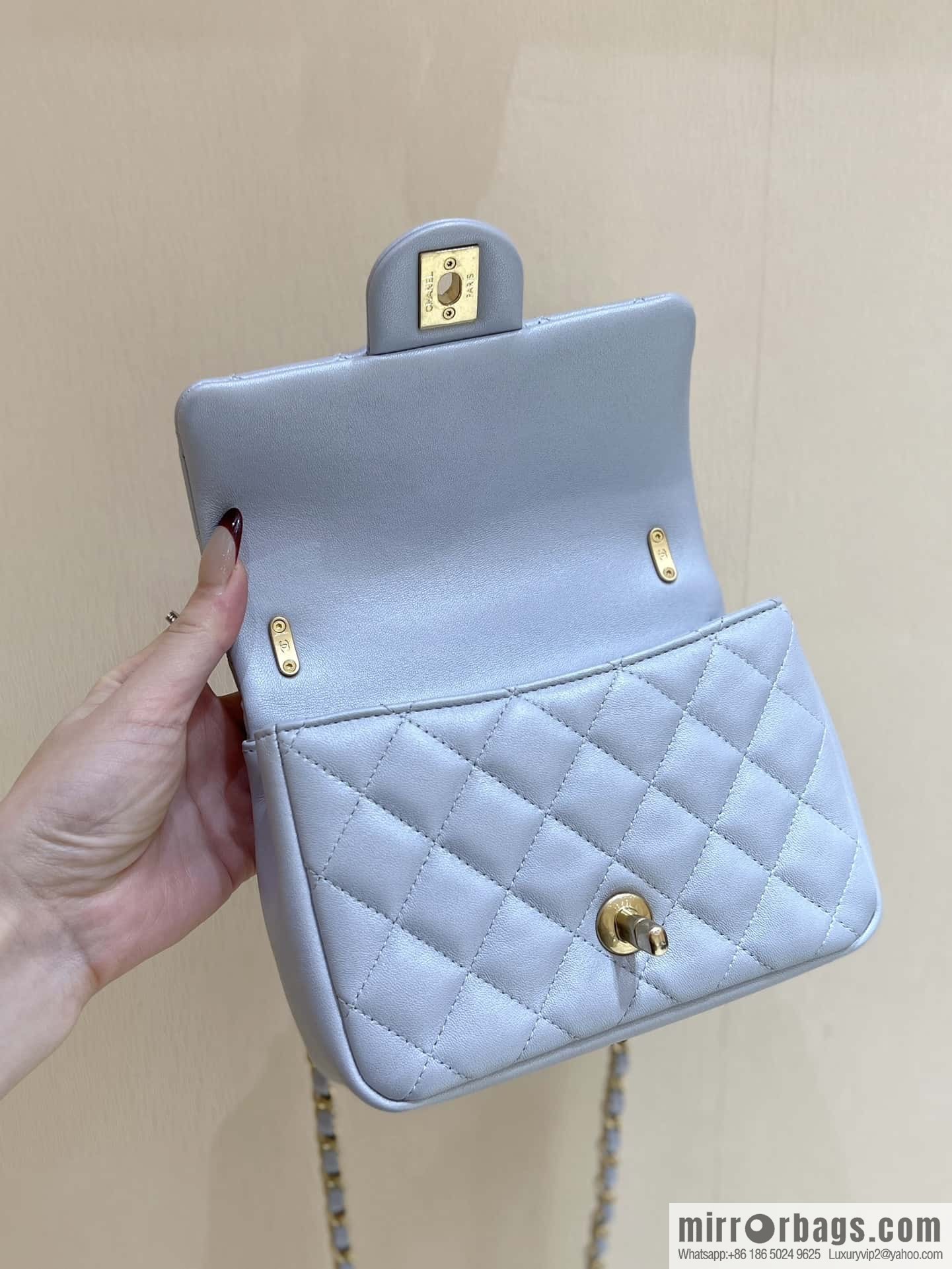 CHANEL 24P Spring and Summer Preview Series Limited Edition Pearl Square Fatty AS4385