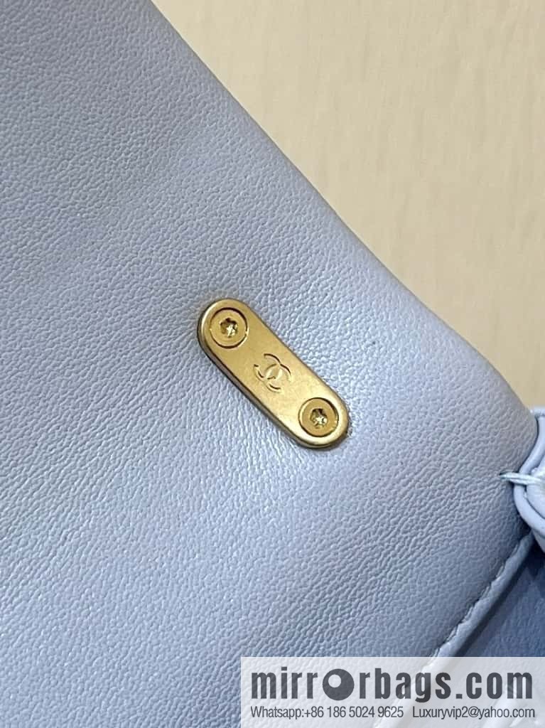 CHANEL 24P Spring and Summer Preview Series Limited Edition Pearl Square Fatty AS4385