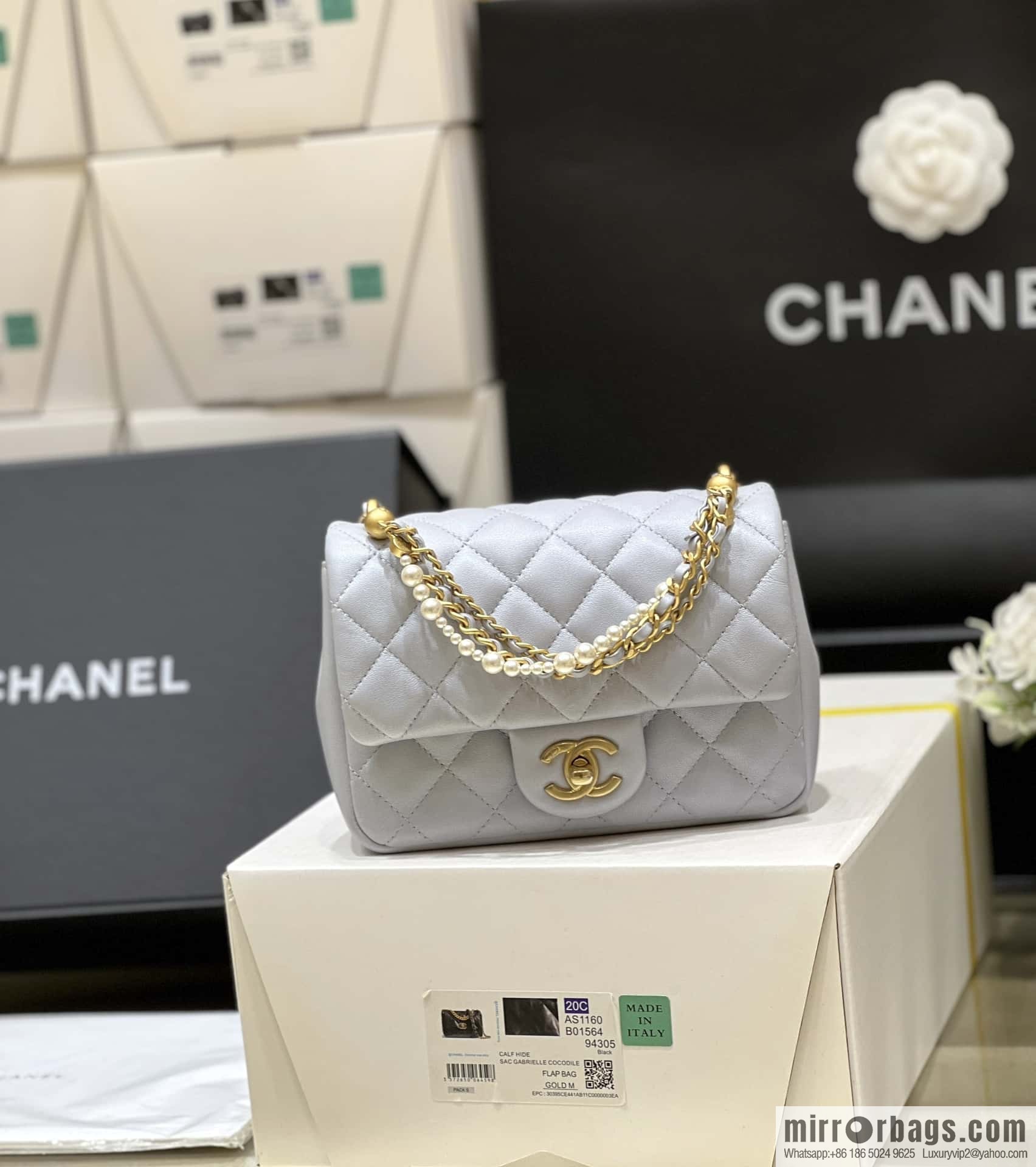 CHANEL 24P Spring and Summer Preview Series Limited Edition Pearl Square Fatty AS4385