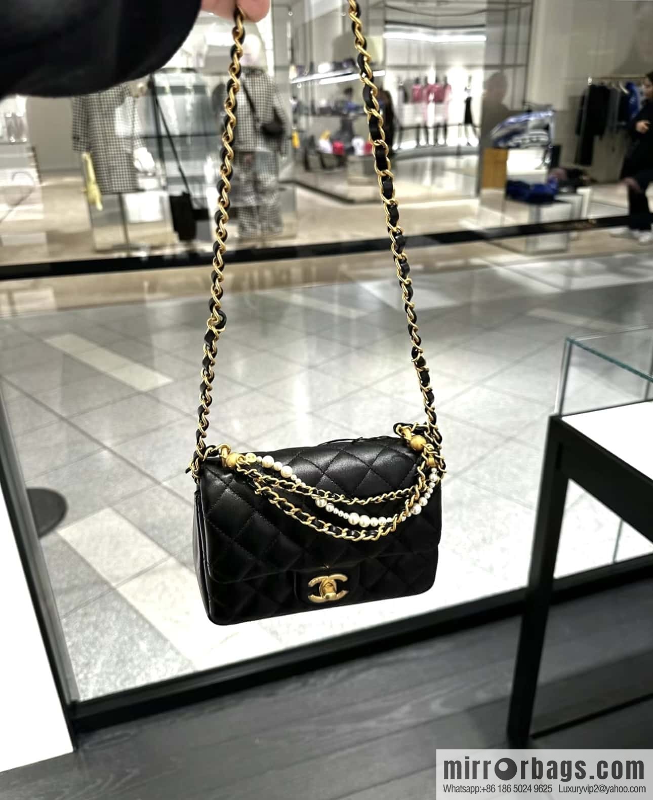 CHANEL 24P Spring and Summer Preview Series Limited Edition Pearl Square Fatty AS4385 black