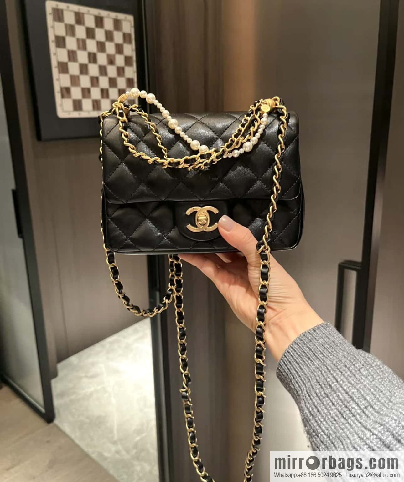 CHANEL 24P Spring and Summer Preview Series Limited Edition Pearl Square Fatty AS4385 black