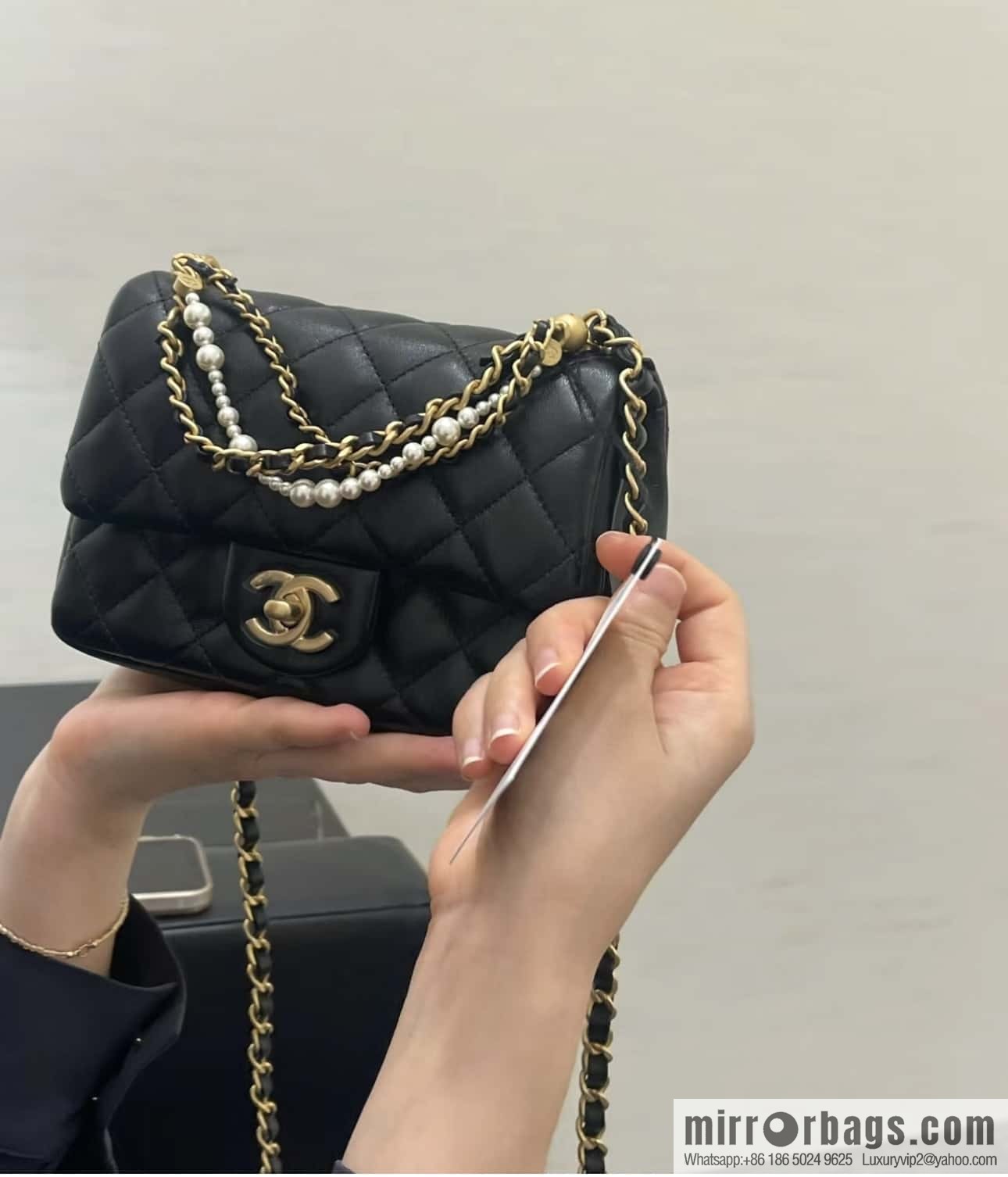 CHANEL 24P Spring and Summer Preview Series Limited Edition Pearl Square Fatty AS4385 black