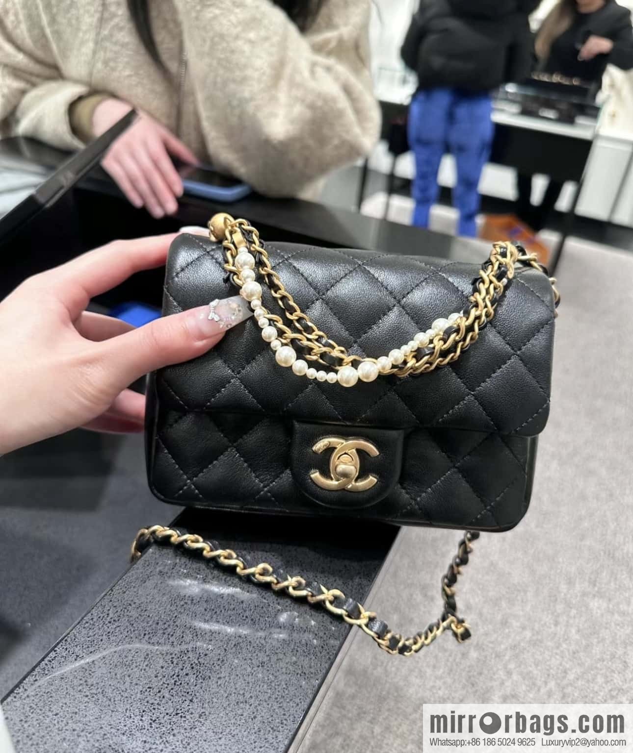 CHANEL 24P Spring and Summer Preview Series Limited Edition Pearl Square Fatty AS4385 black