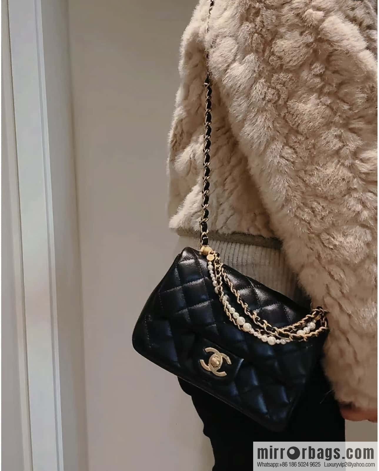 CHANEL 24P Spring and Summer Preview Series Limited Edition Pearl Square Fatty AS4385 black