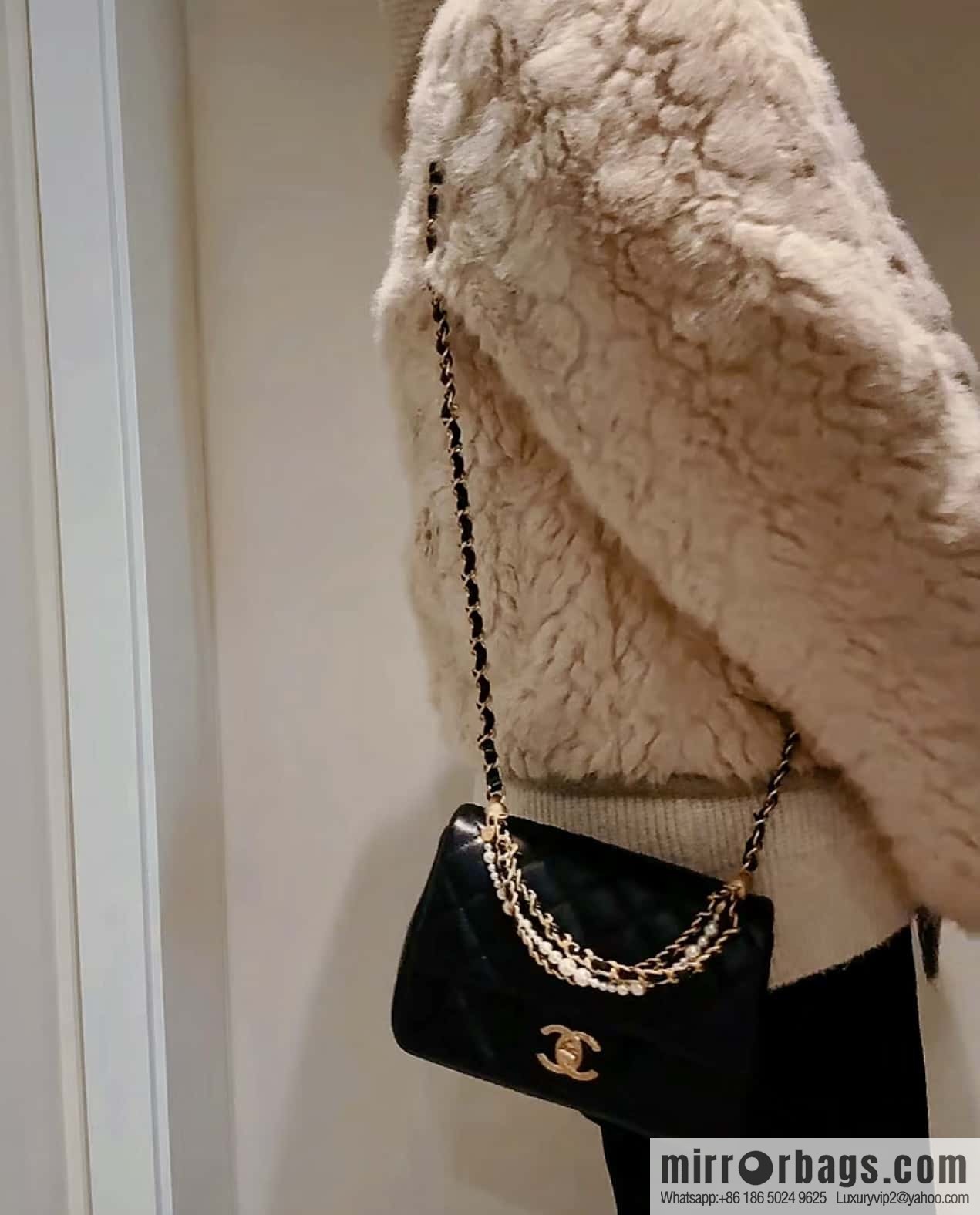 CHANEL 24P Spring and Summer Preview Series Limited Edition Pearl Square Fatty AS4385 black