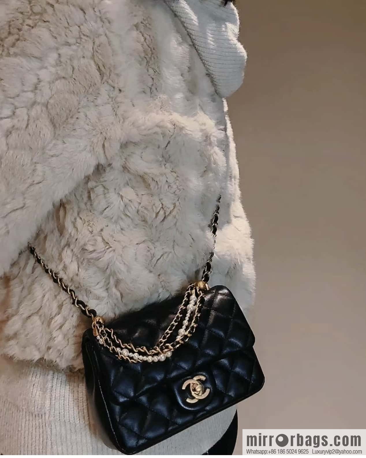 CHANEL 24P Spring and Summer Preview Series Limited Edition Pearl Square Fatty AS4385 black