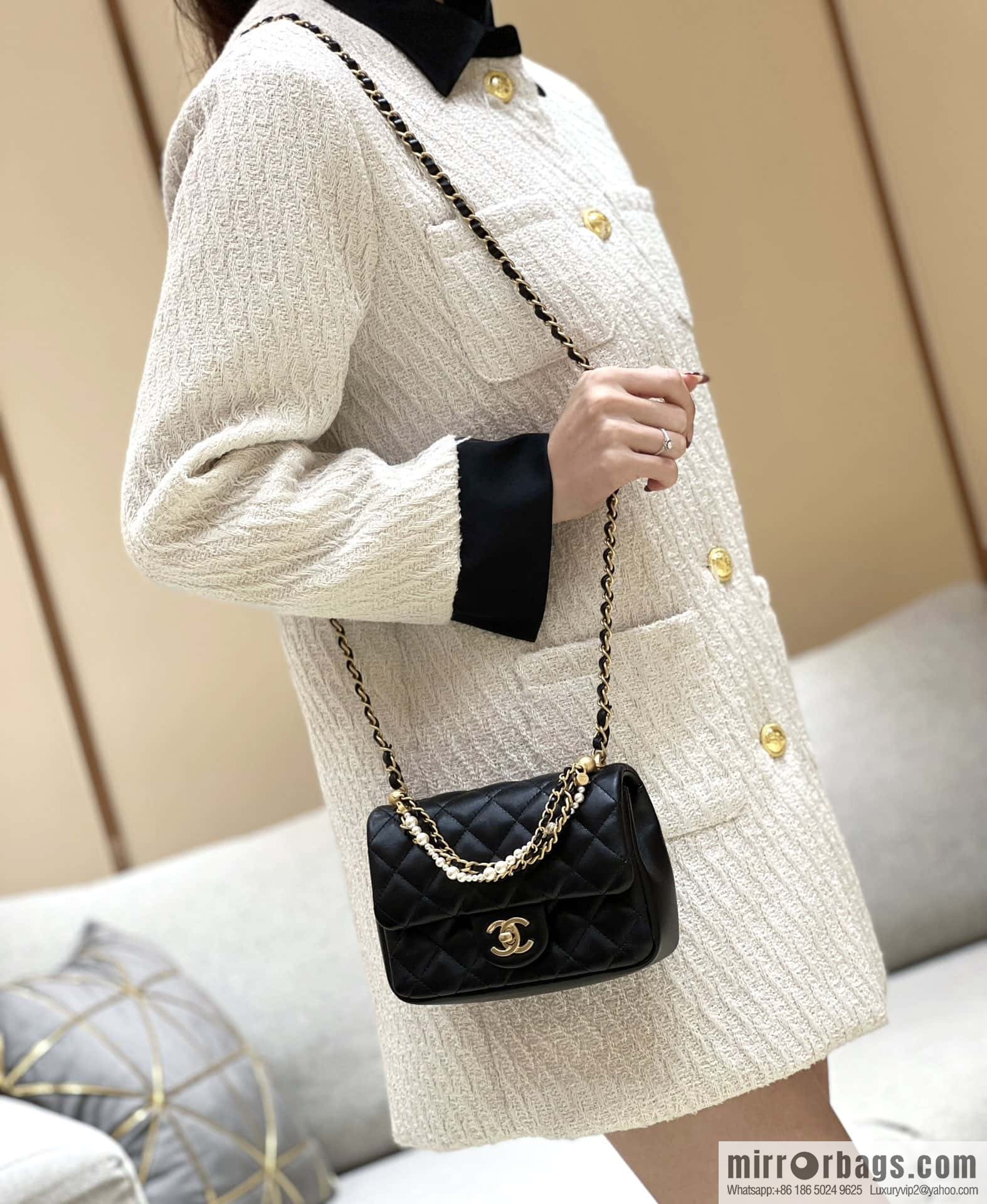 CHANEL 24P Spring and Summer Preview Series Limited Edition Pearl Square Fatty AS4385 black