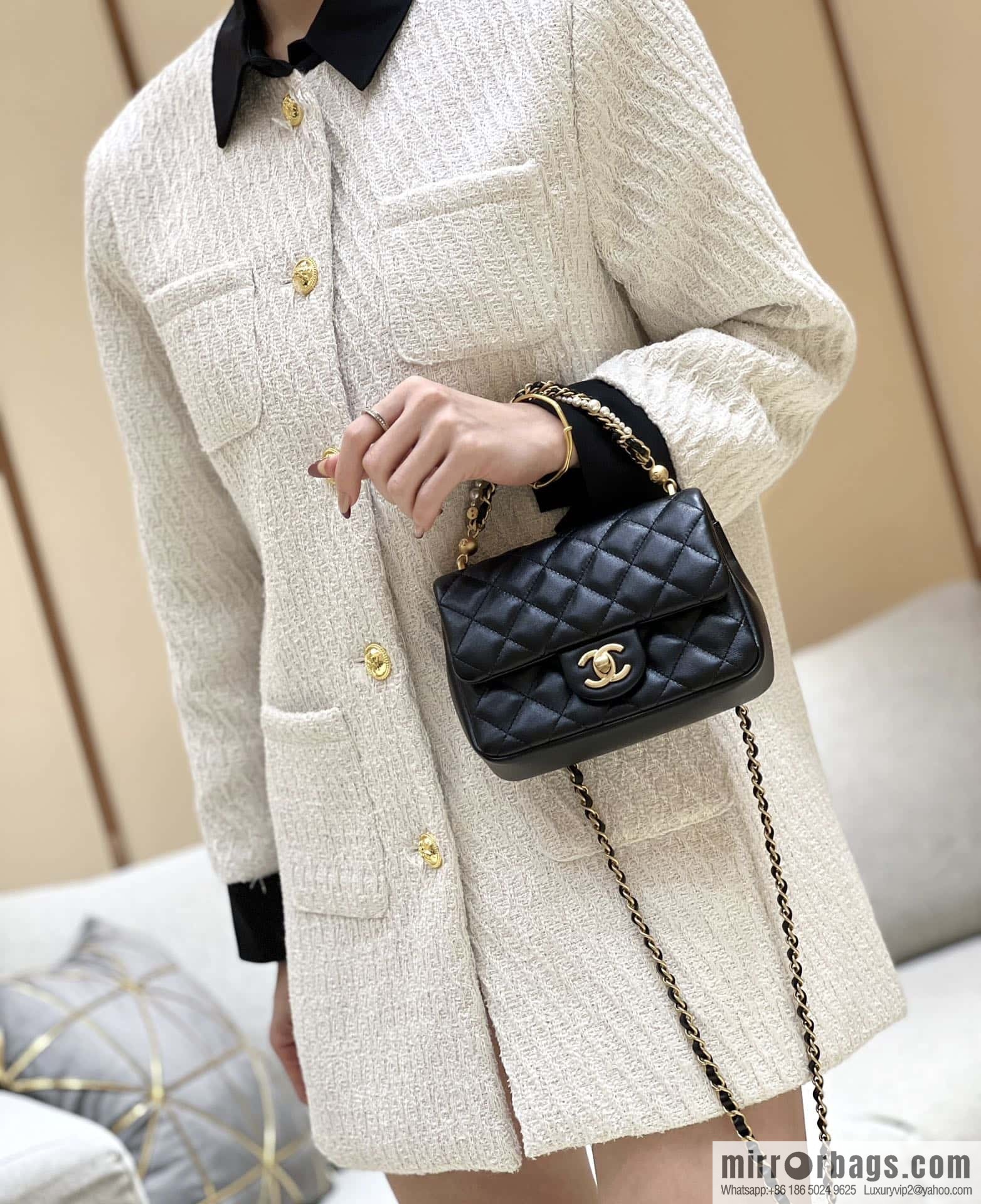 CHANEL 24P Spring and Summer Preview Series Limited Edition Pearl Square Fatty AS4385 black